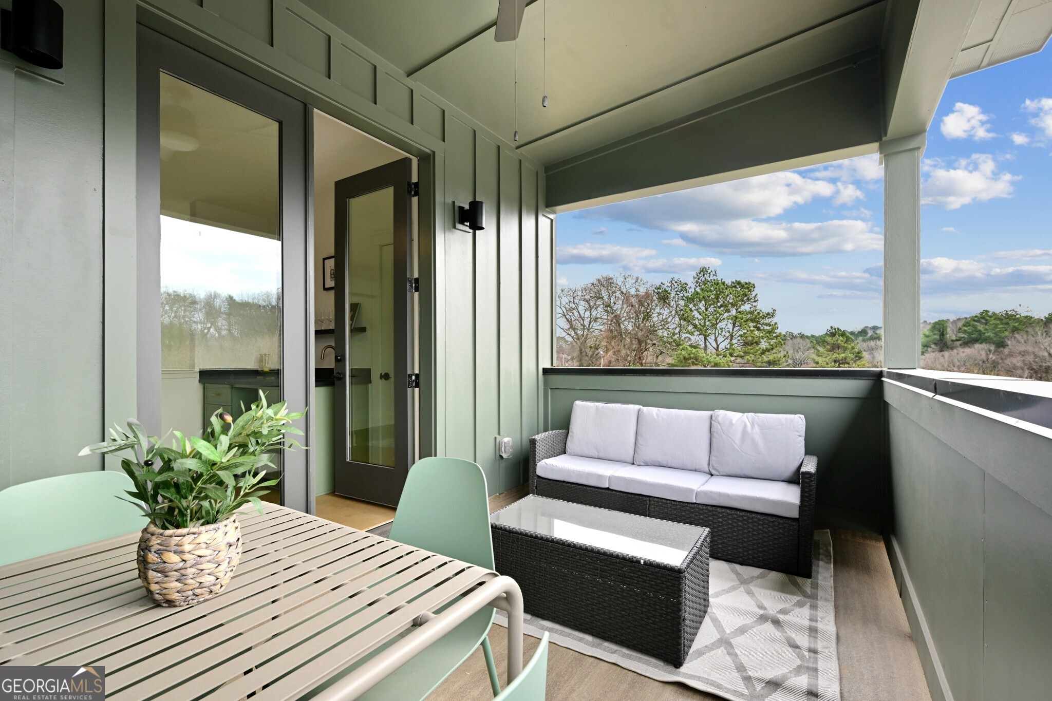 1160 Boulevard SE # 12