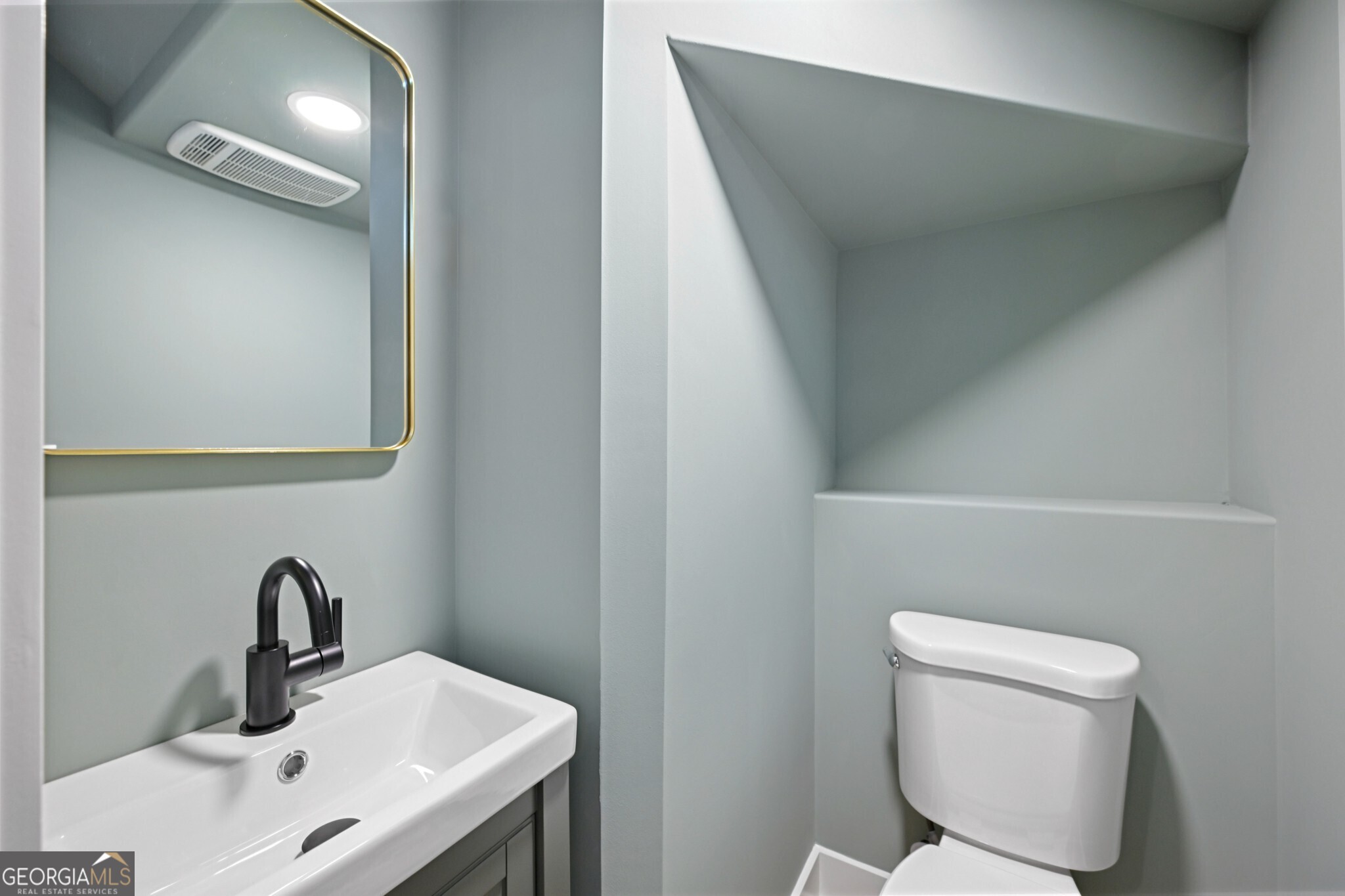 1160 Boulevard SE # 13