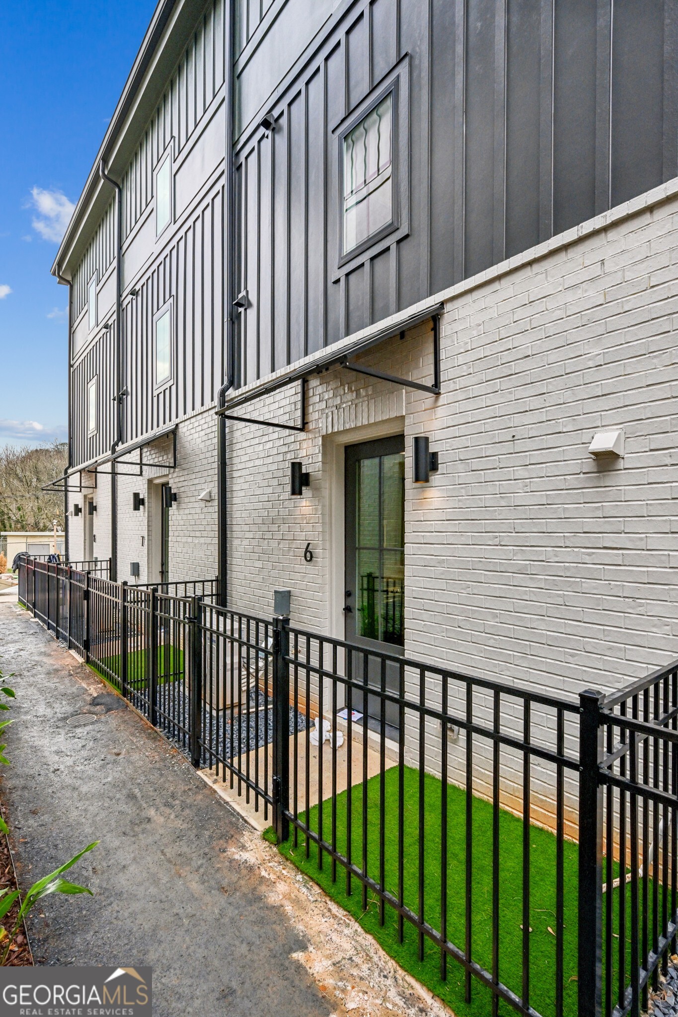 1160 Boulevard SE # 6