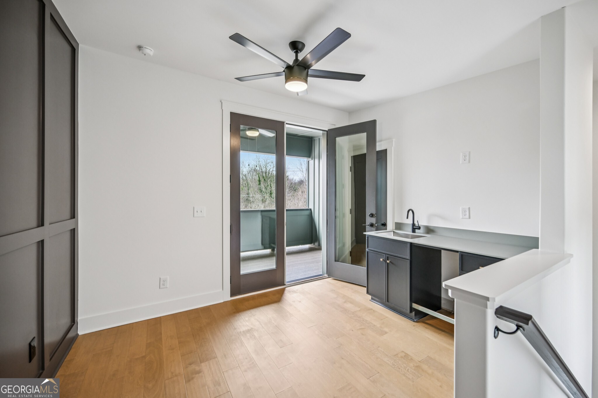 1160 Boulevard SE # 7