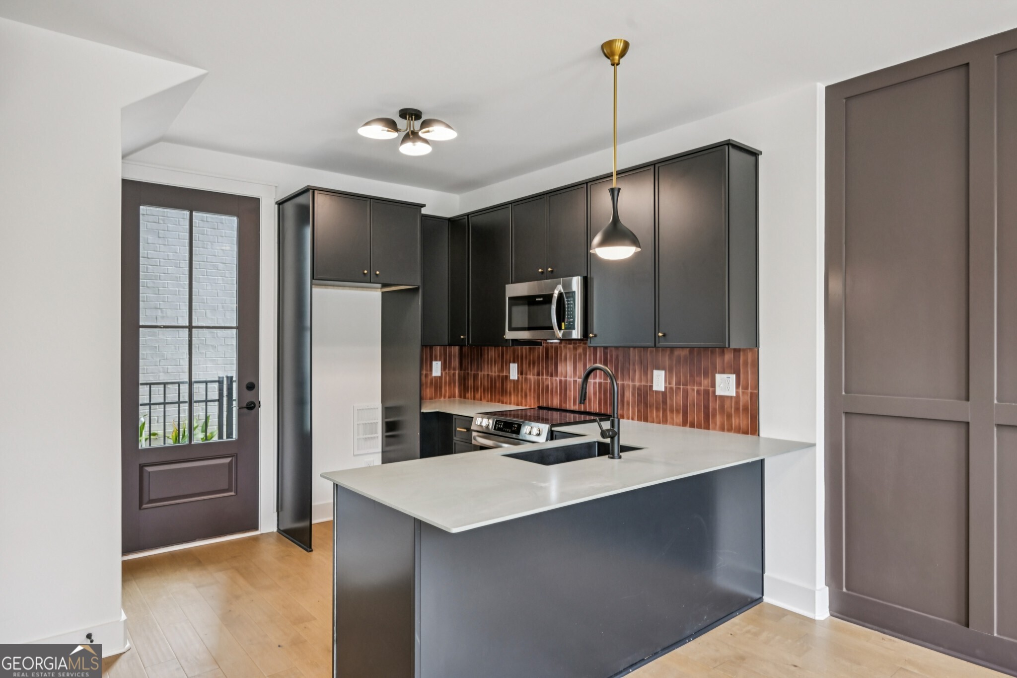 1160 Boulevard SE # 7