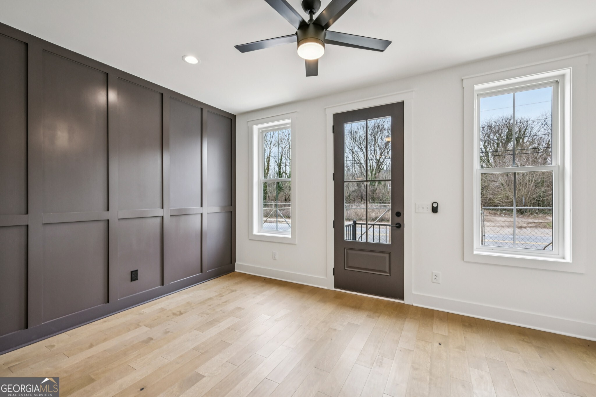 1160 Boulevard SE # 7