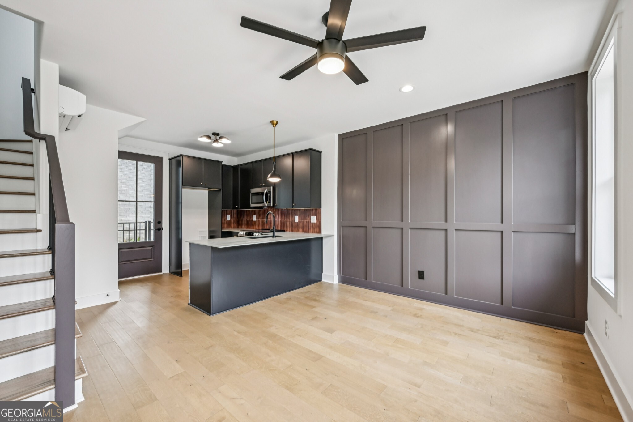 1160 Boulevard SE # 7