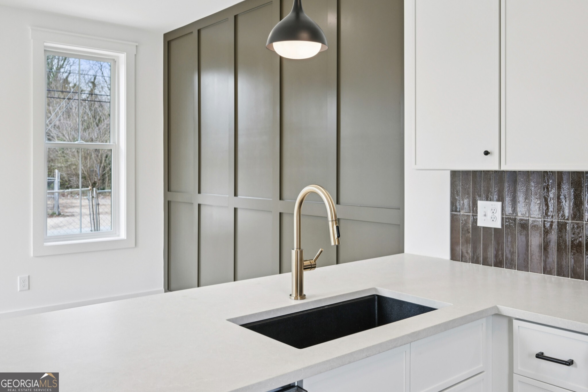 1160 Boulevard SE # 8