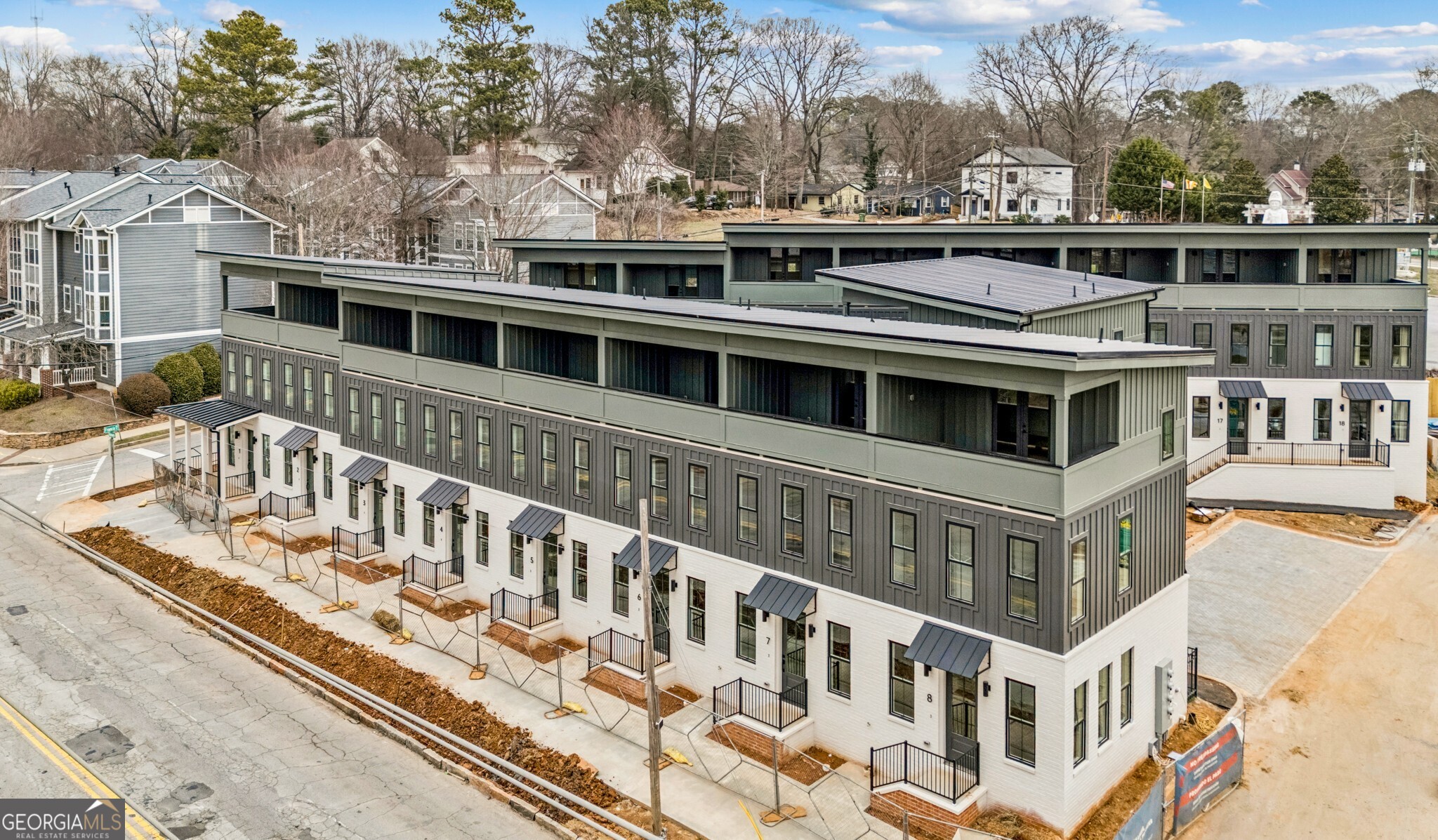 1160 Boulevard SE # 8