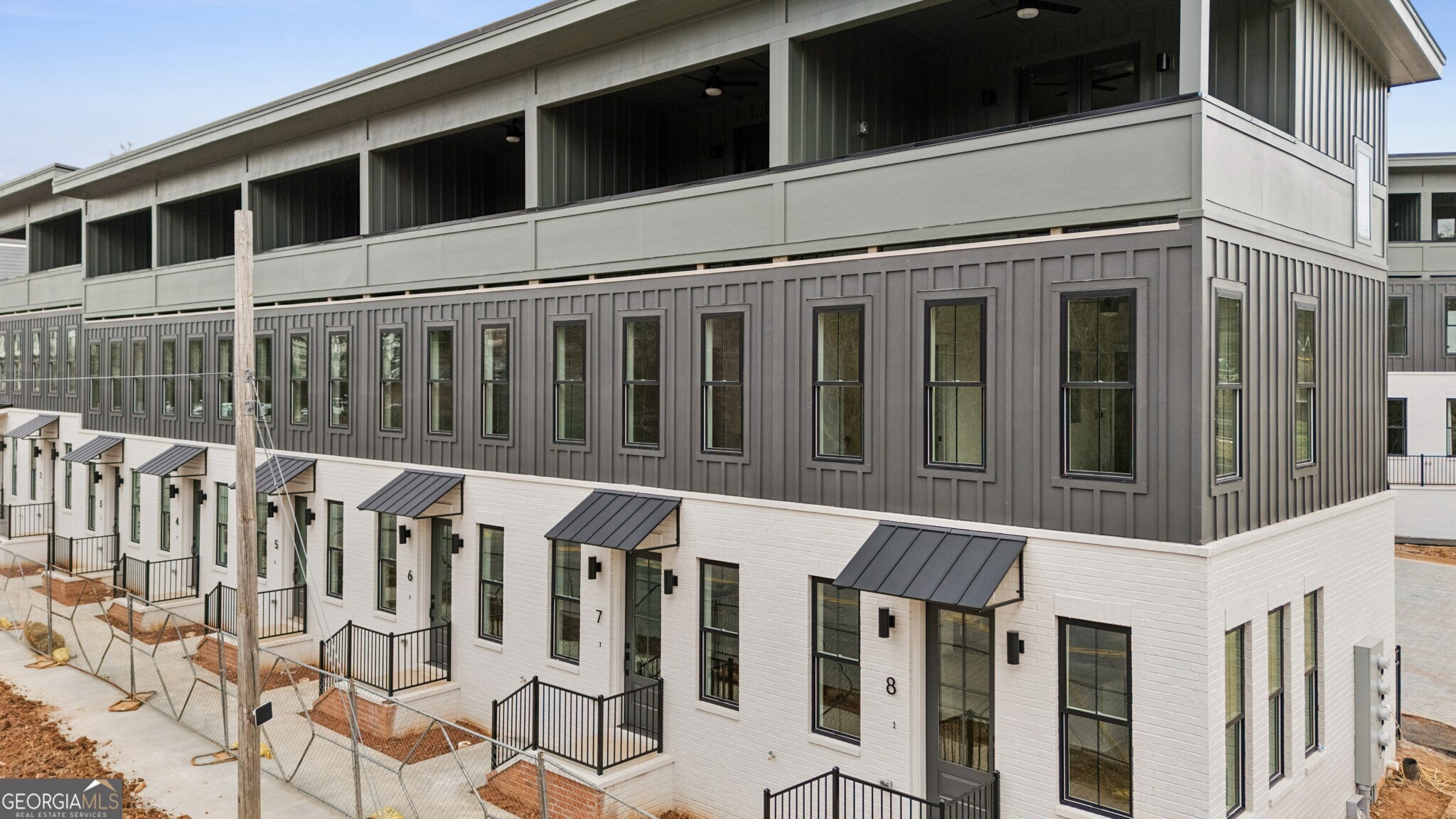 1160 Boulevard SE # 8