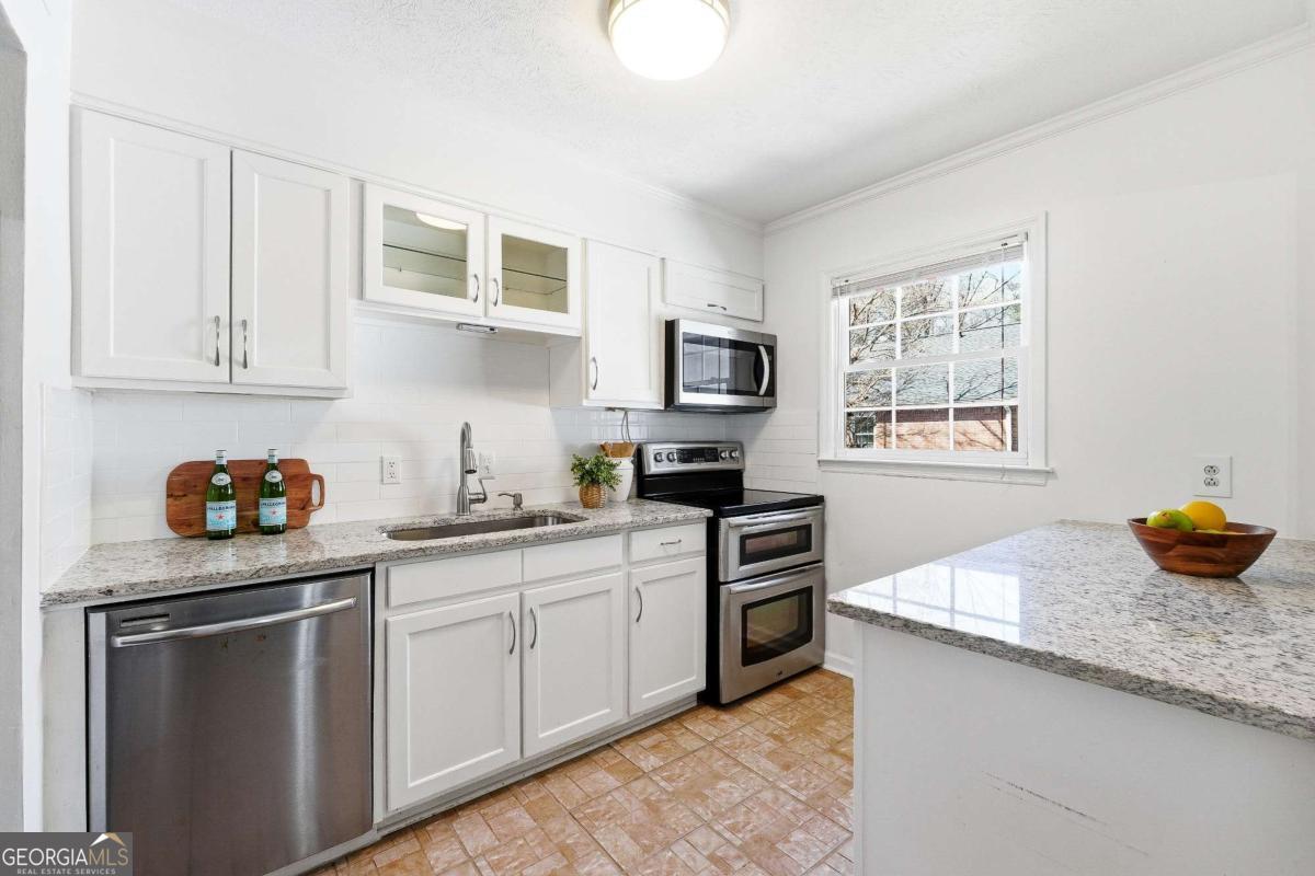 6700 Roswell Road # 28G