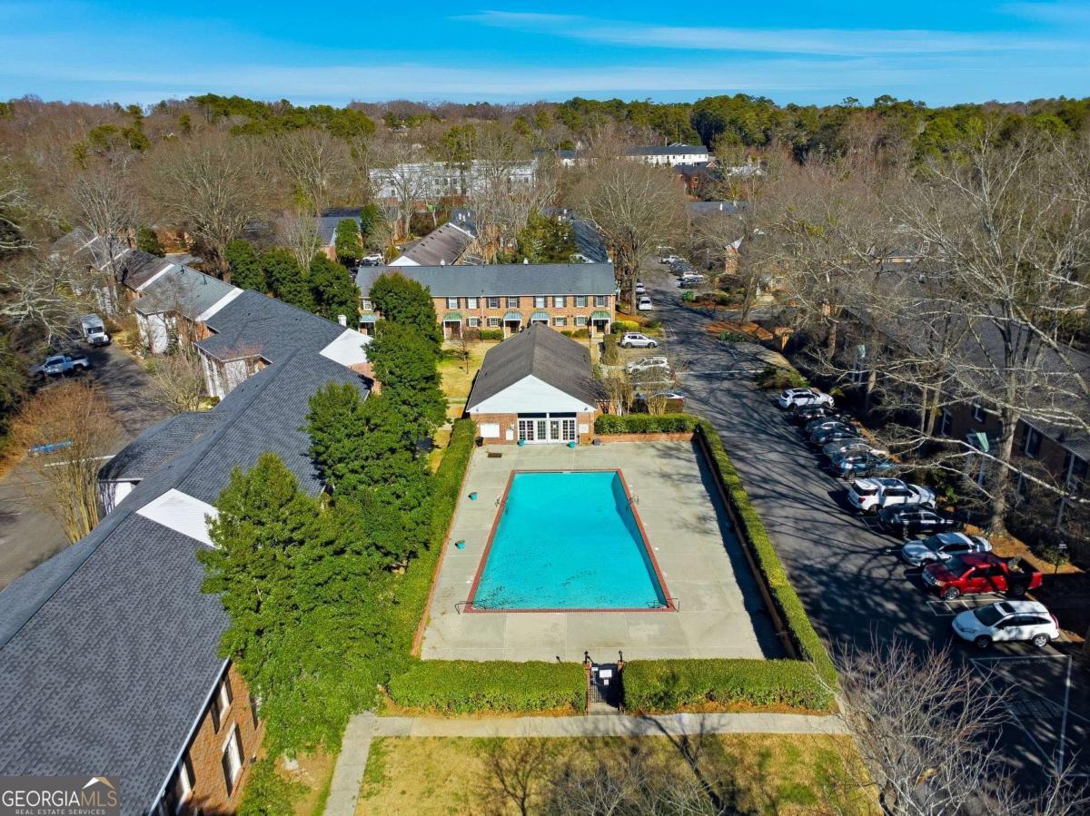 6700 Roswell Road # 28G