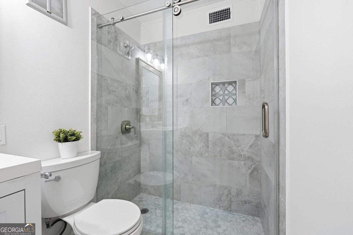 6700 Roswell Road # 28G