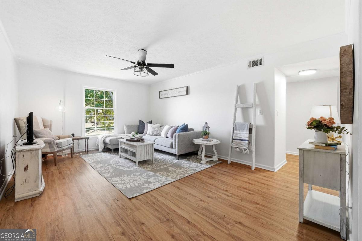 6700 Roswell Road # 28G