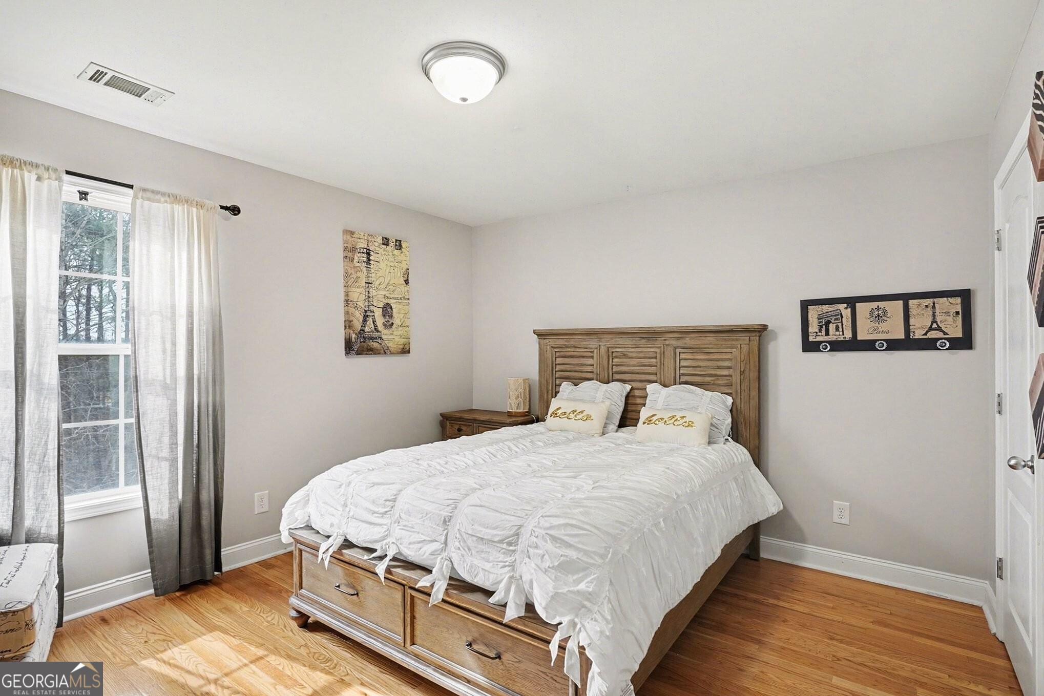 2416 Brynlyn Woods Drive NE