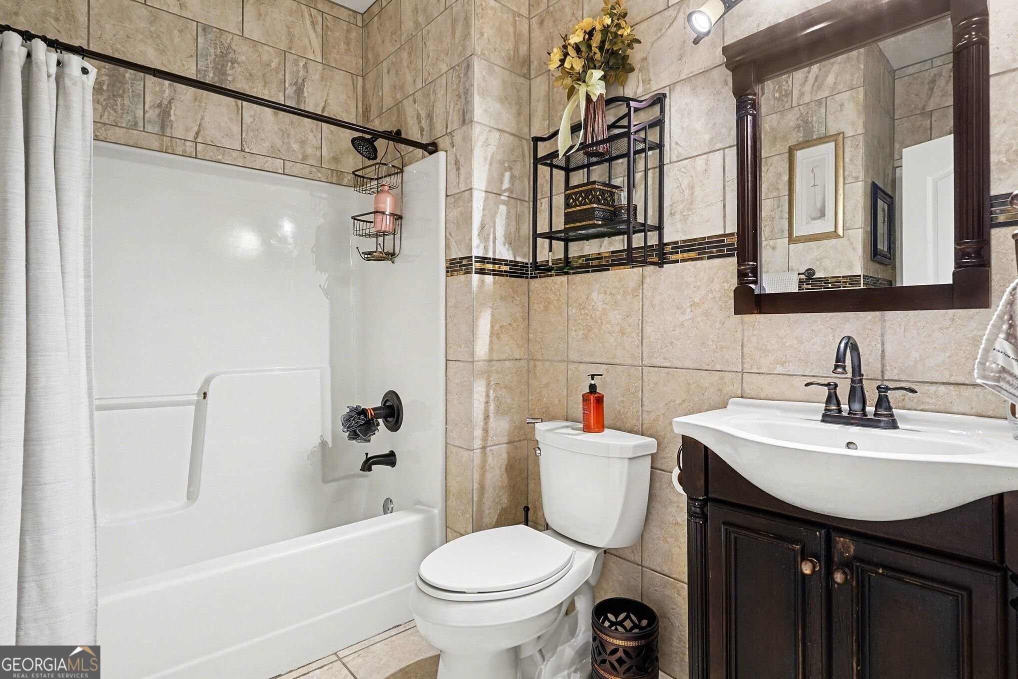 2416 Brynlyn Woods Drive NE