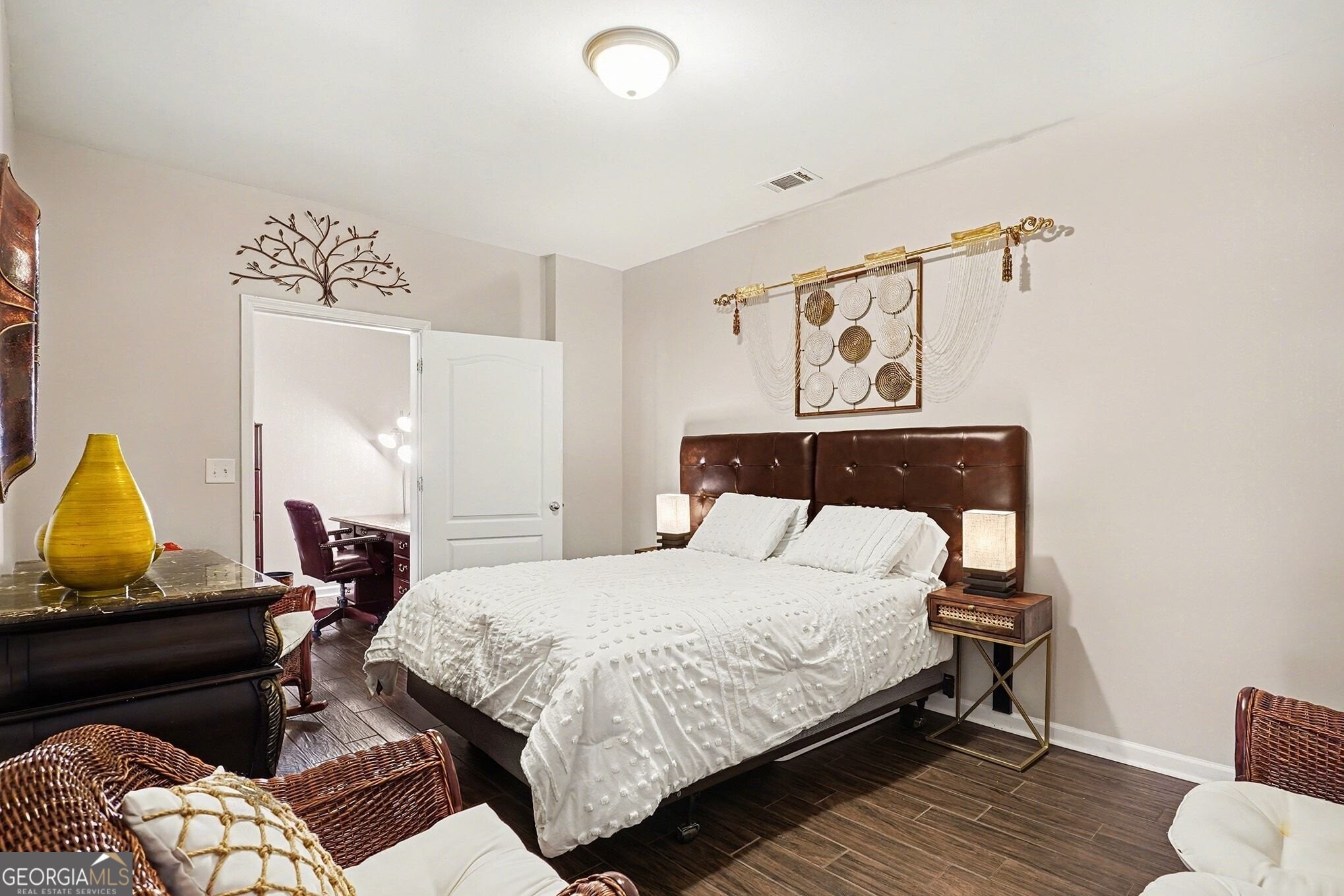 2416 Brynlyn Woods Drive NE