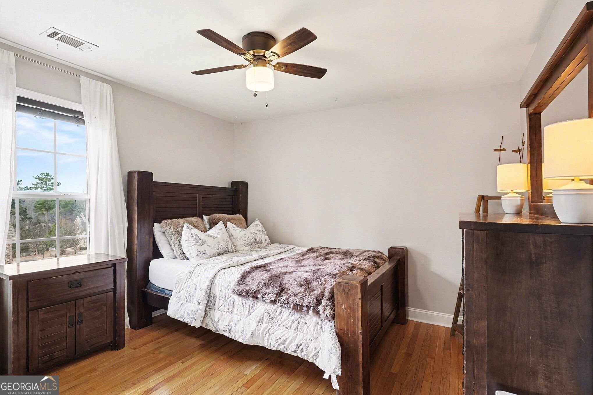 2416 Brynlyn Woods Drive NE