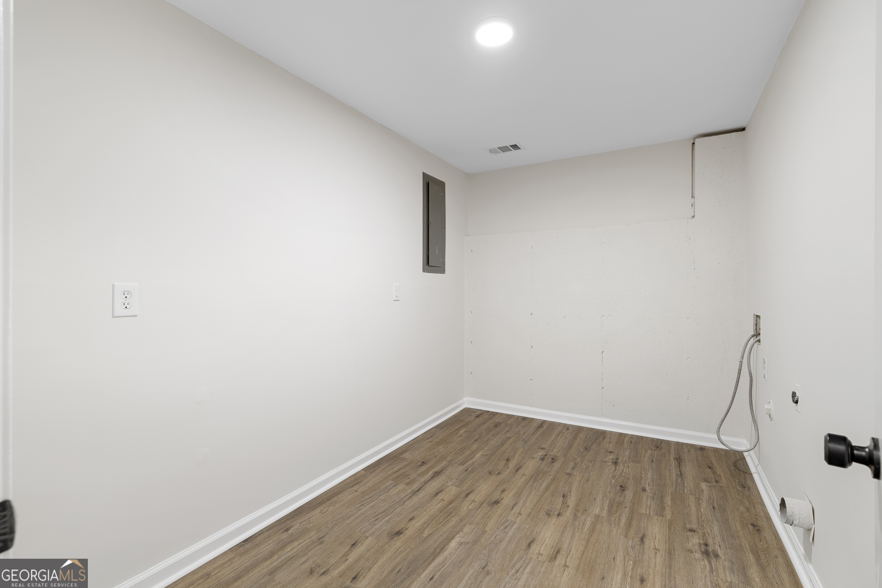 5680 Princeton Oaks Drive