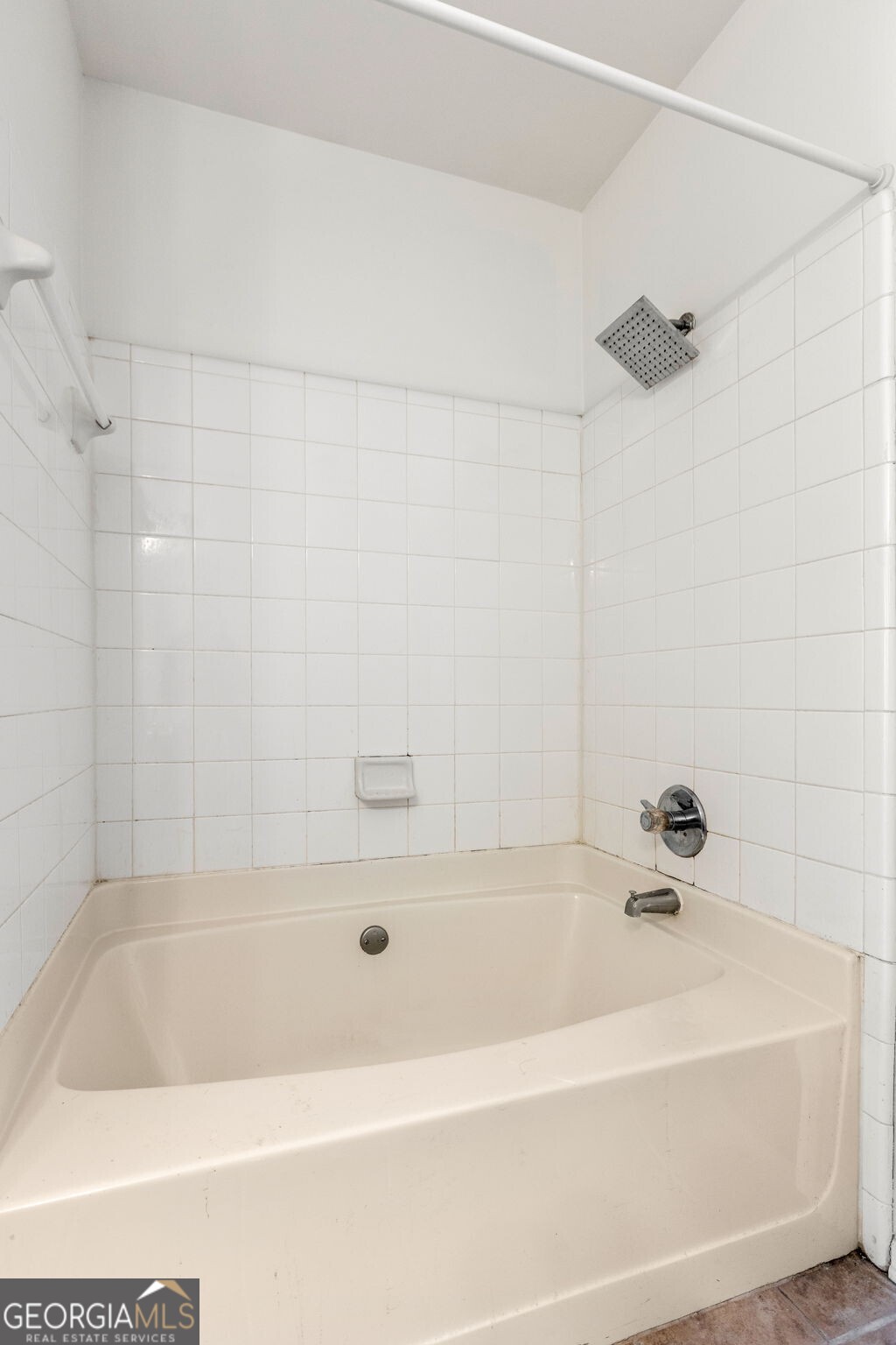 2700 Pine Tree Road NE # 1317