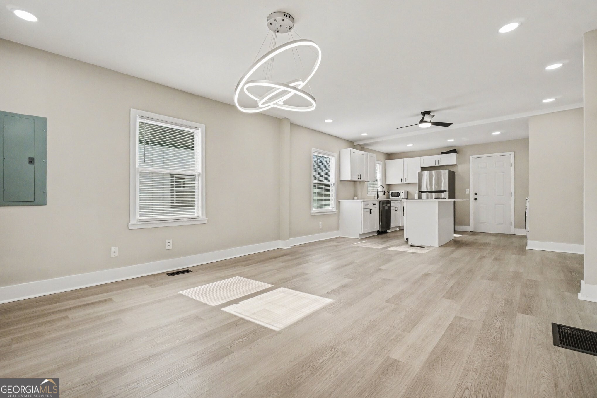 1515 Jonesboro Road SE