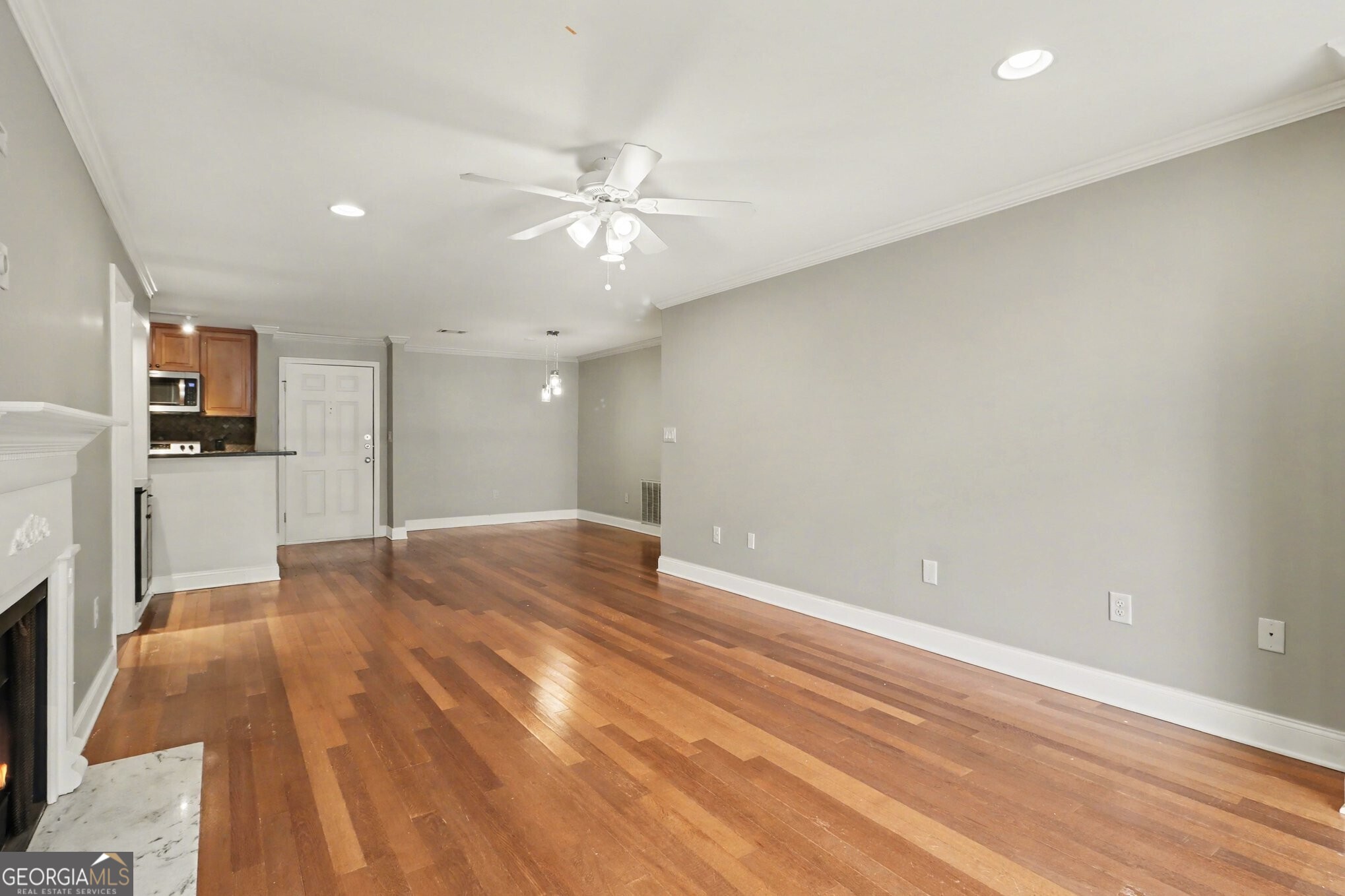 1202 Pine Heights Drive NE