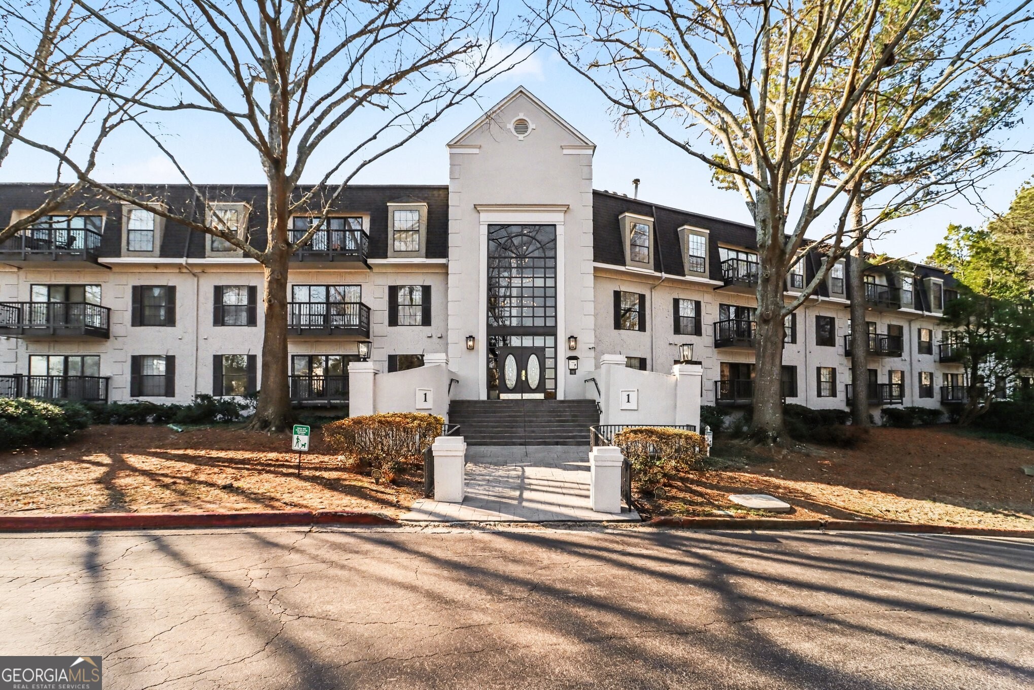 1202 Pine Heights Drive NE