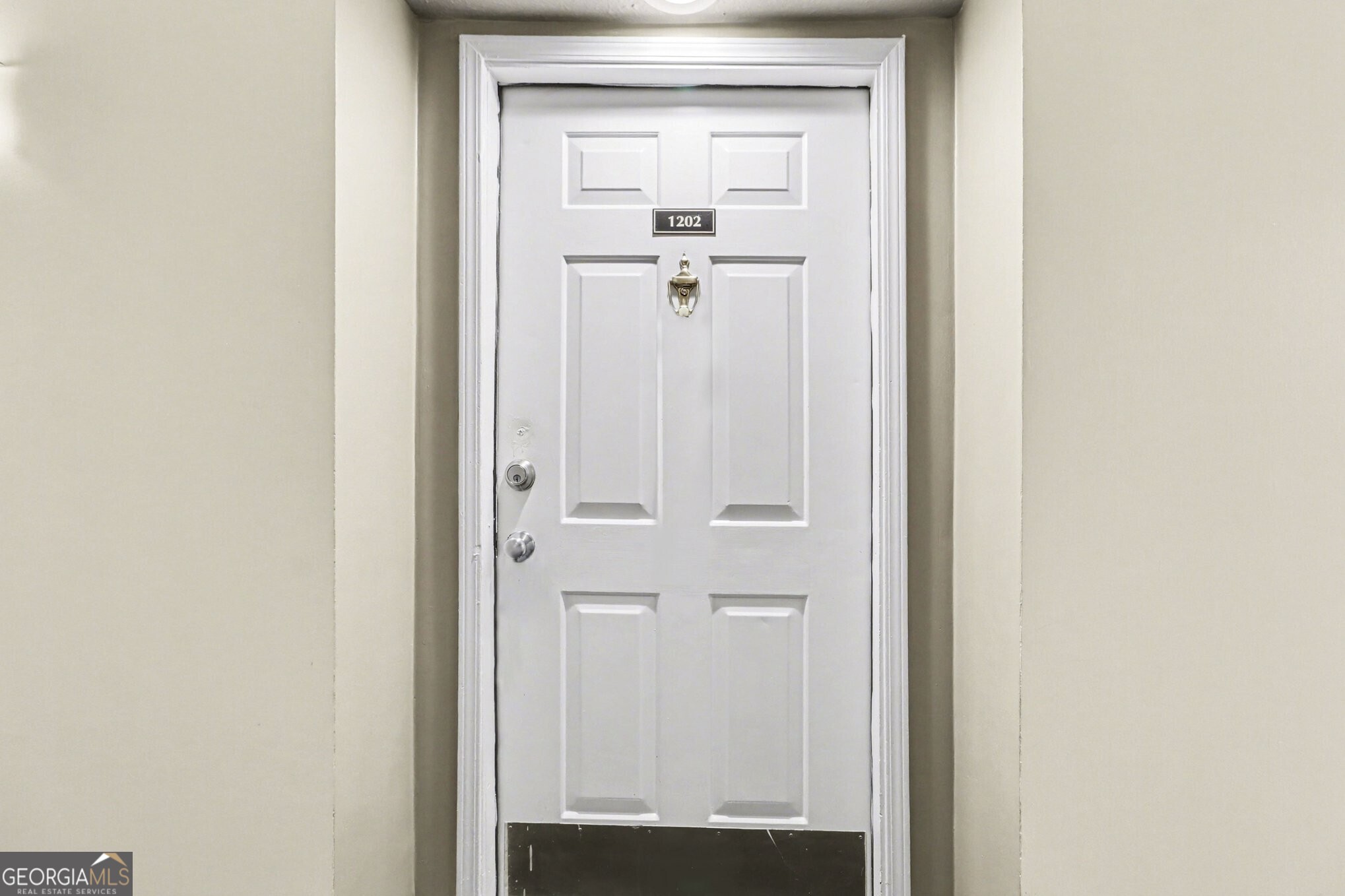 1202 Pine Heights Drive NE