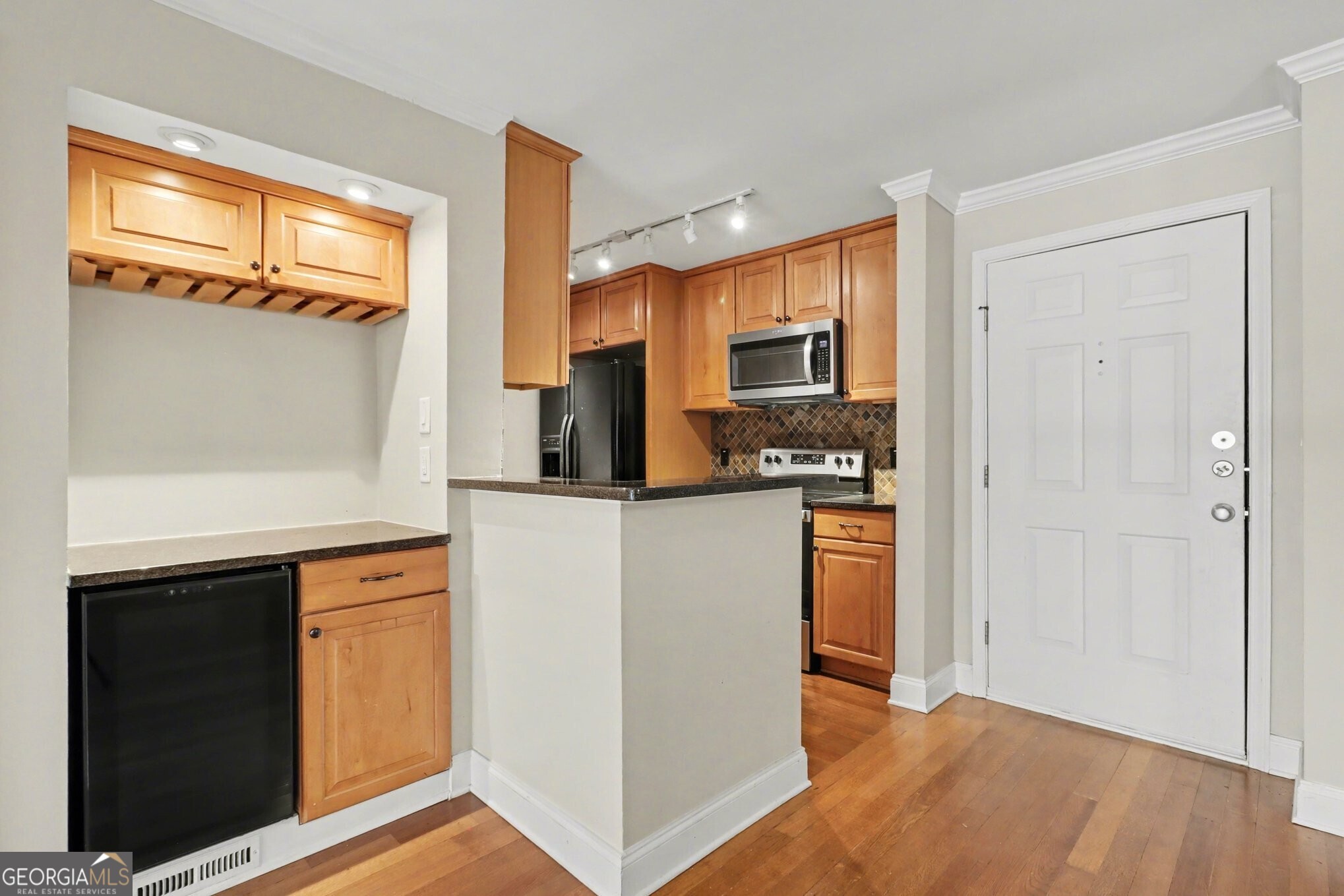 1202 Pine Heights Drive NE