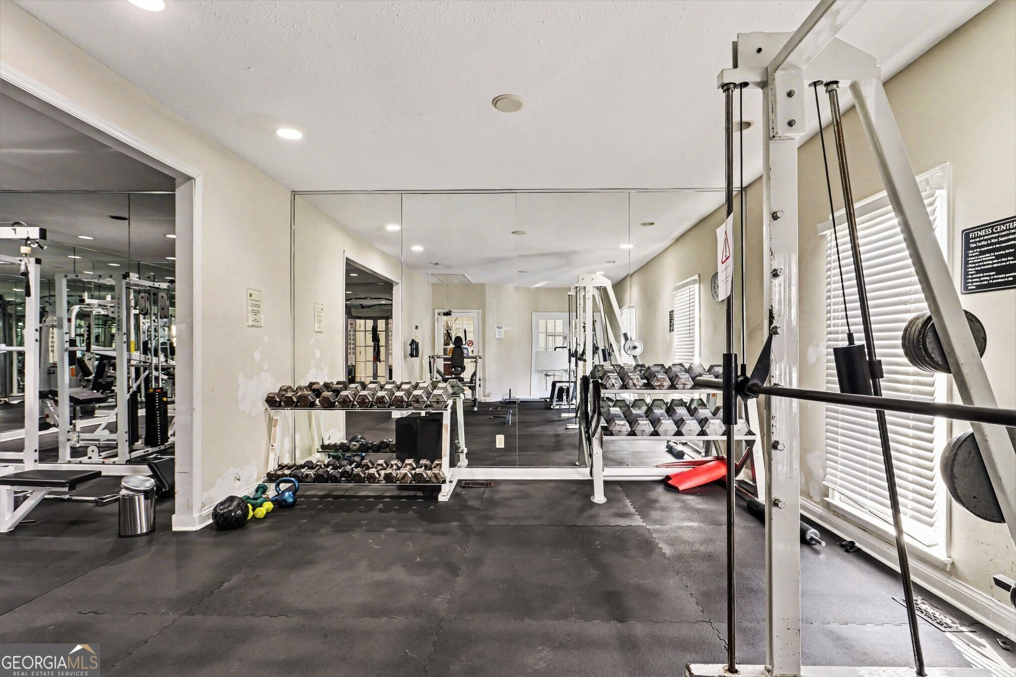 1202 Pine Heights Drive NE