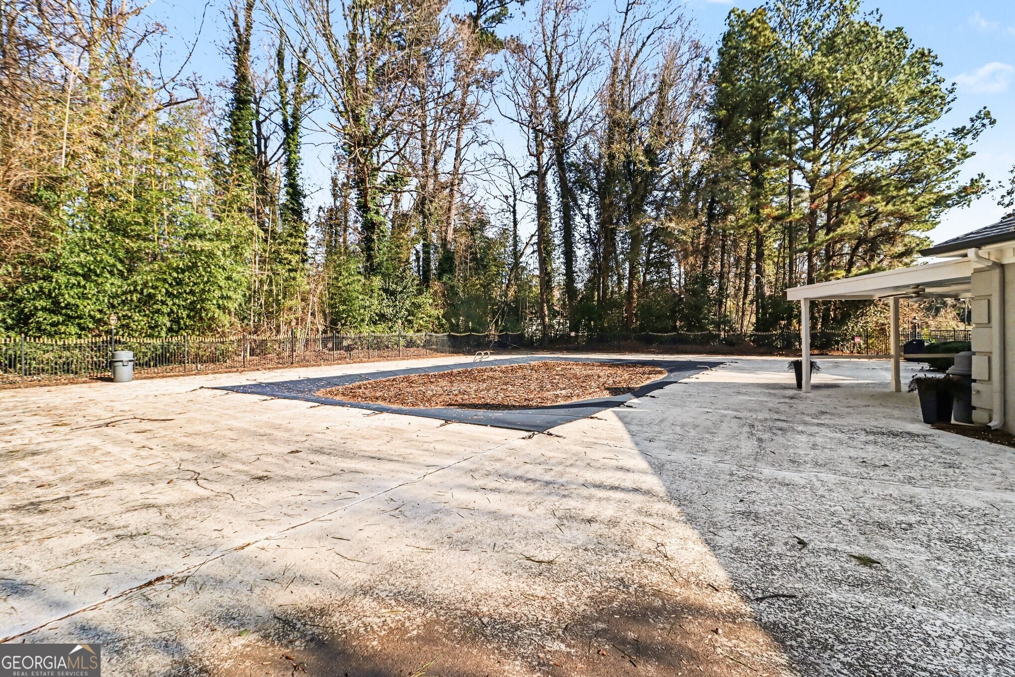 1202 Pine Heights Drive NE