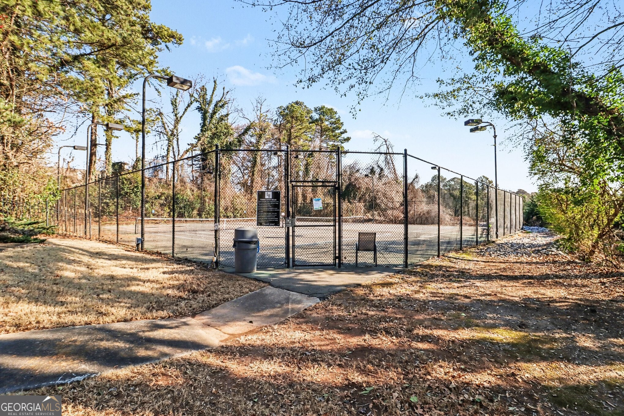 1202 Pine Heights Drive NE