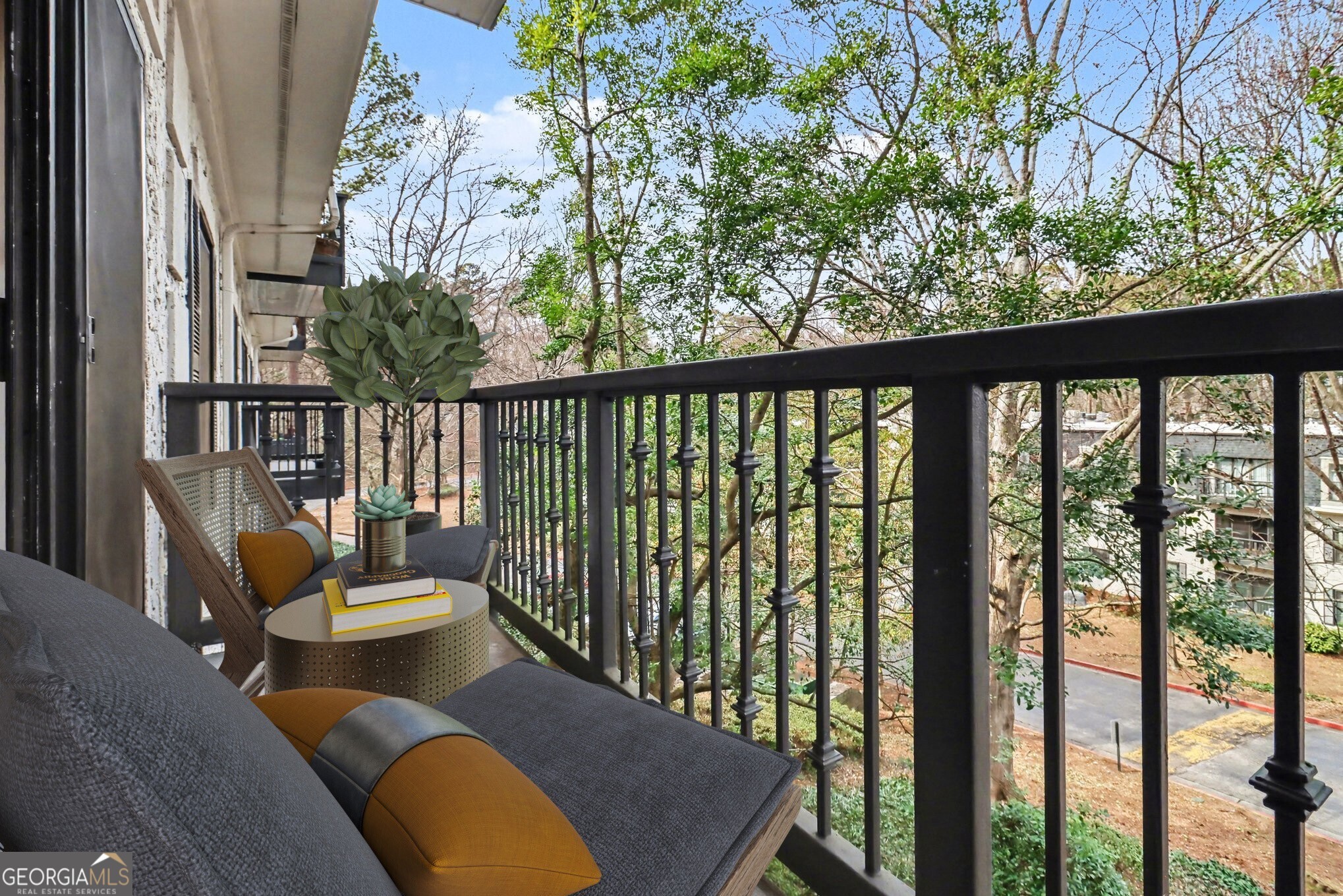 1202 Pine Heights Drive NE