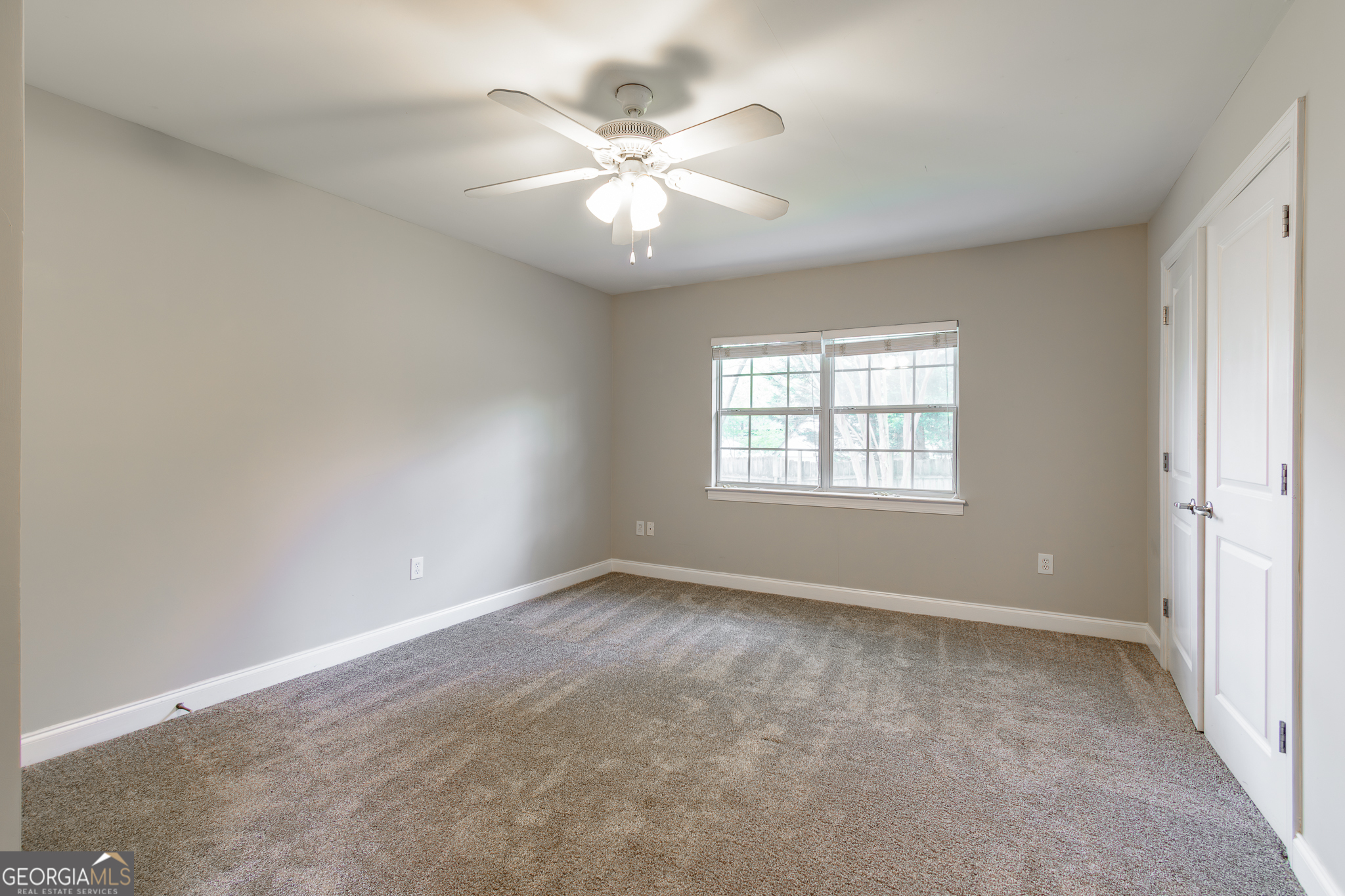 1322 Euclid Avenue NE # 205