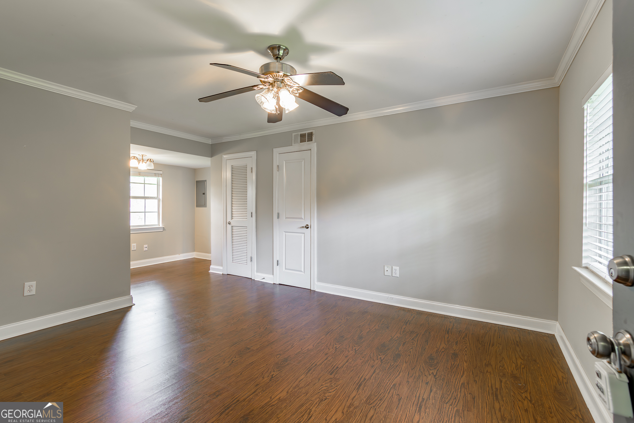 1322 Euclid Avenue NE # 205