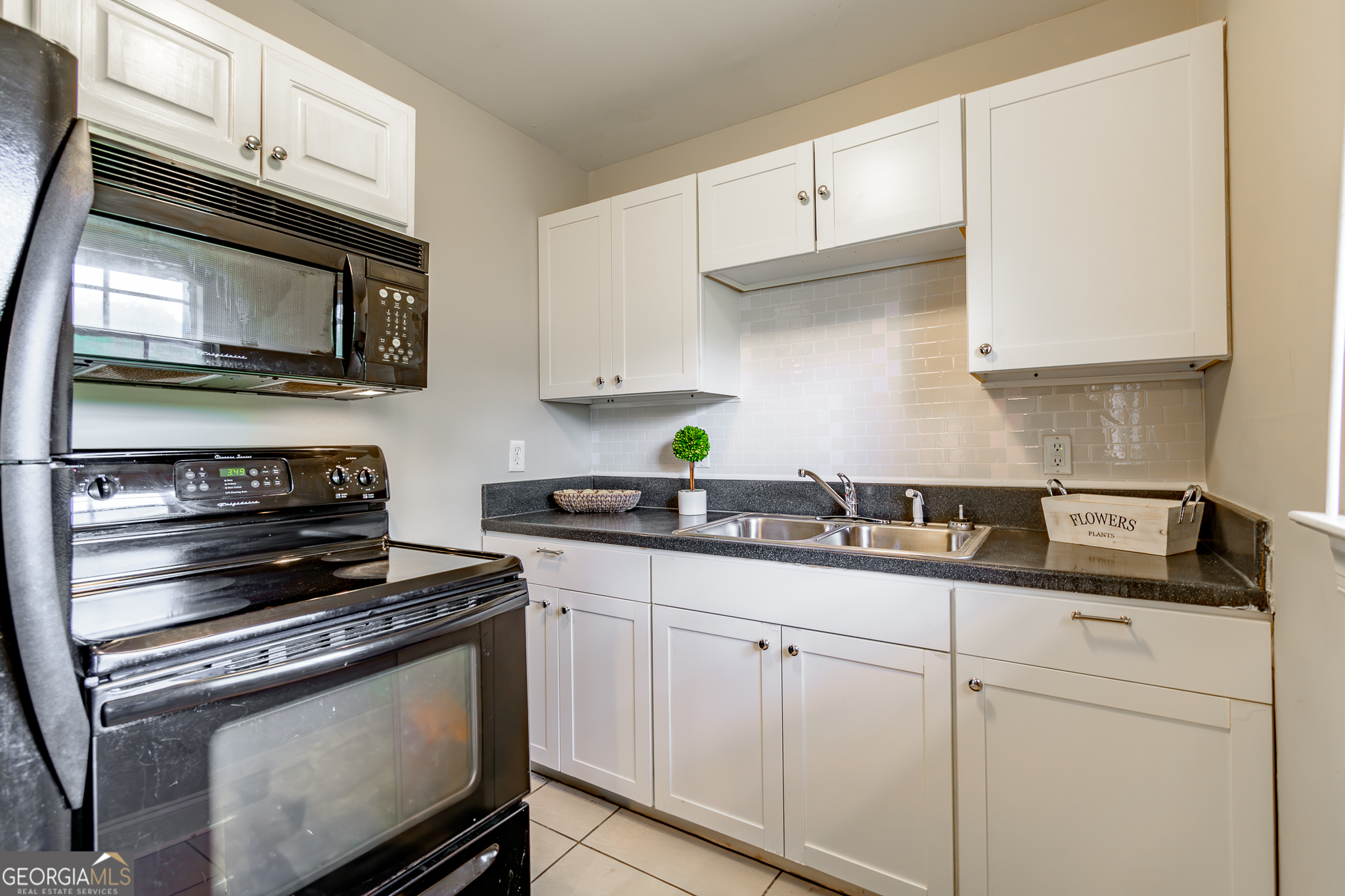 1322 Euclid Avenue NE # 205