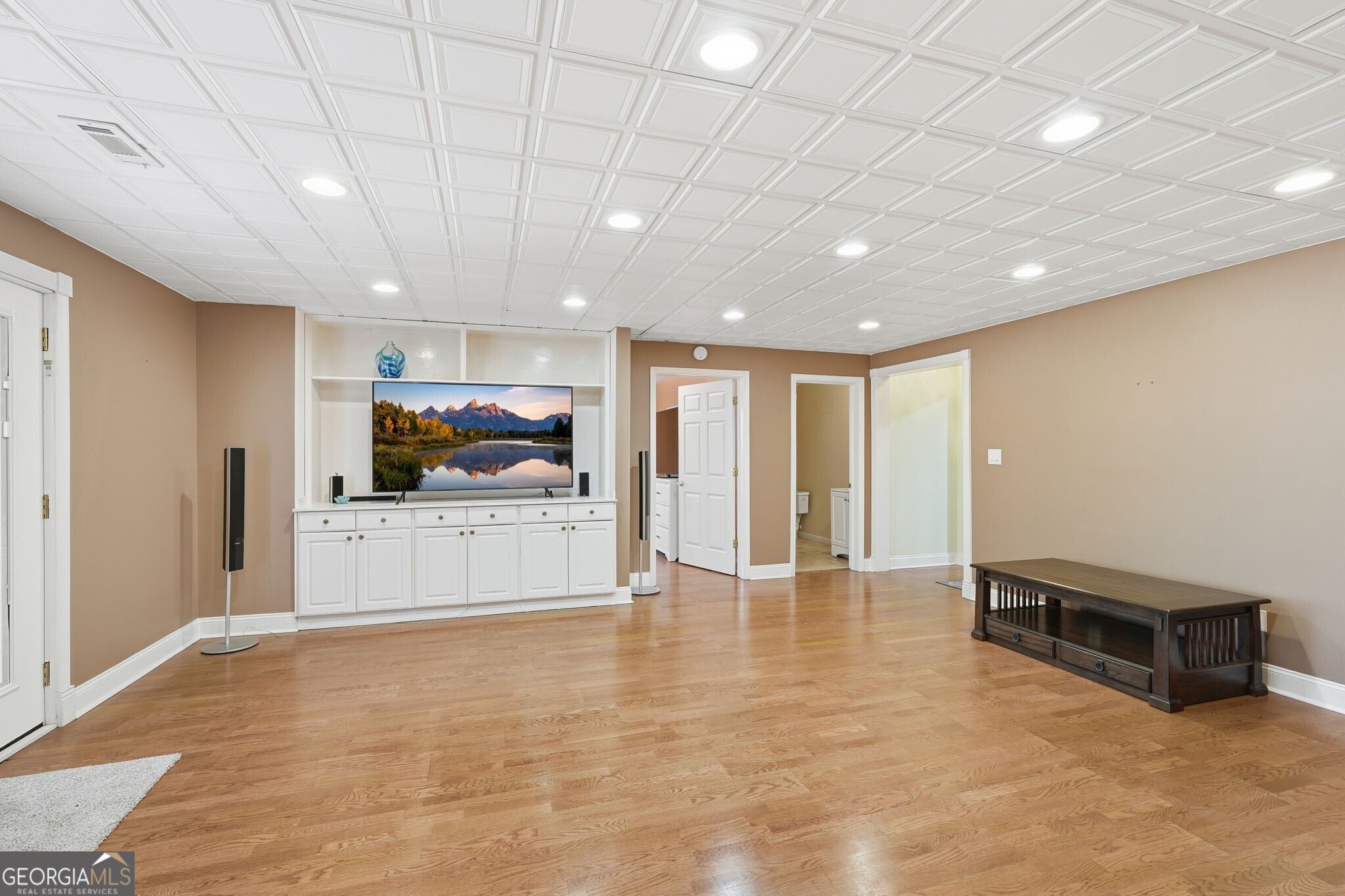 6390 Whitestone Place