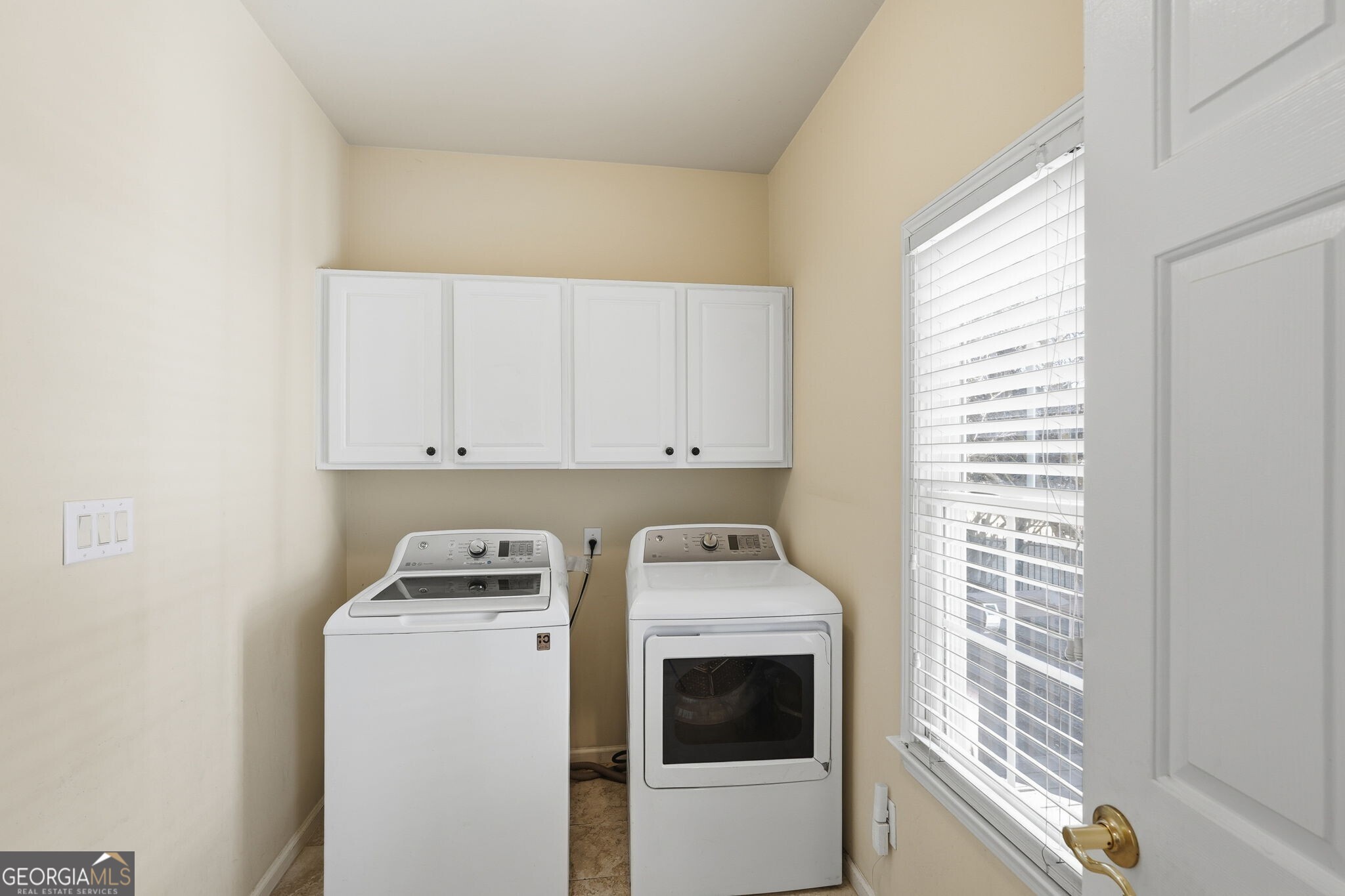 6390 Whitestone Place