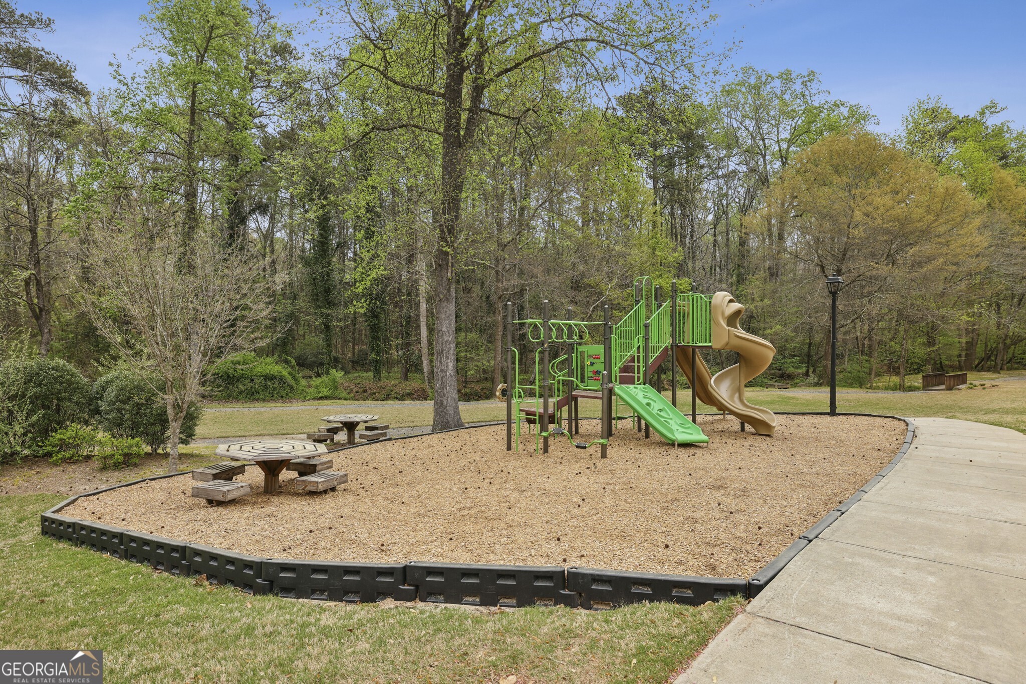 1153 Byrnwyck Court NE