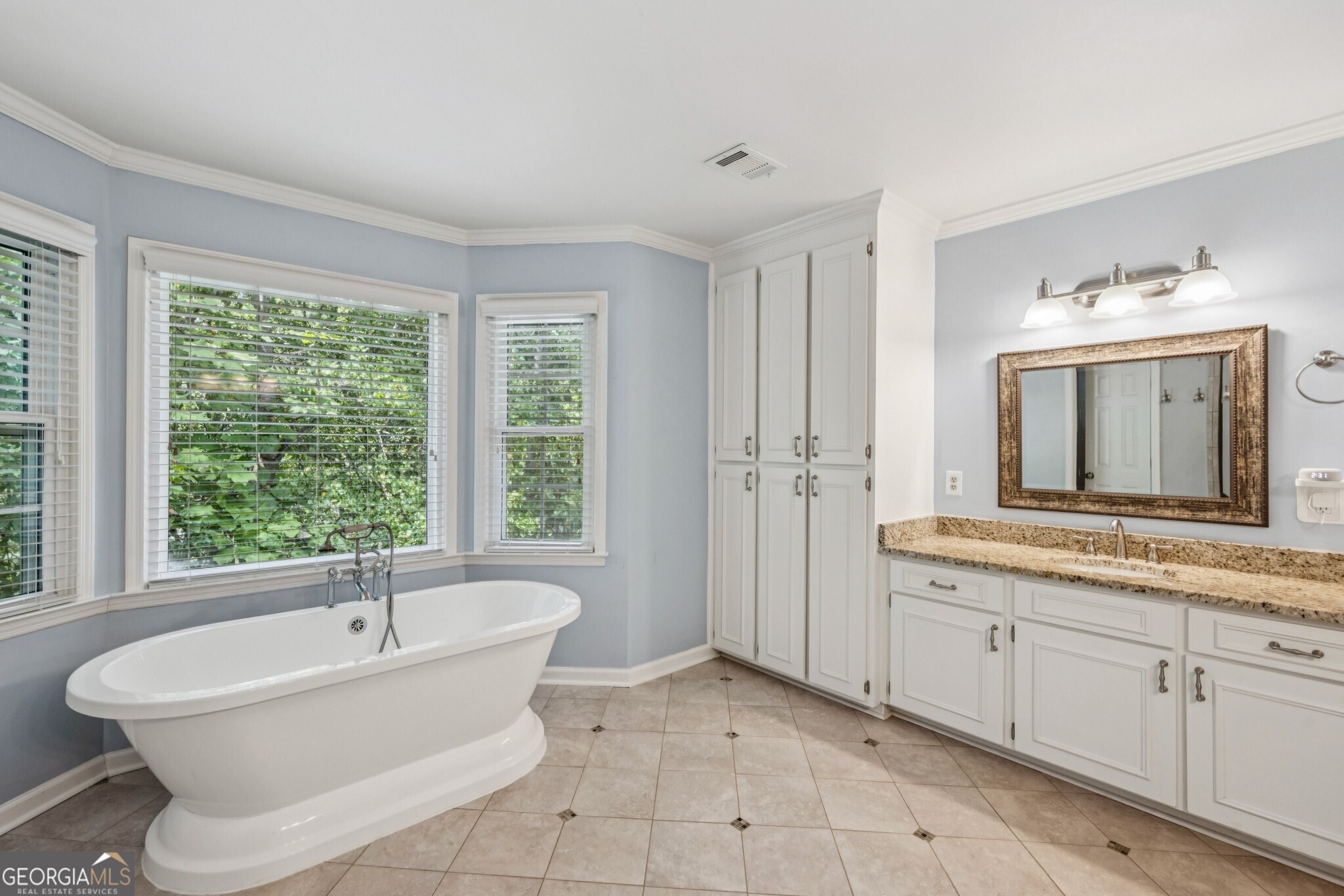 1153 Byrnwyck Court NE