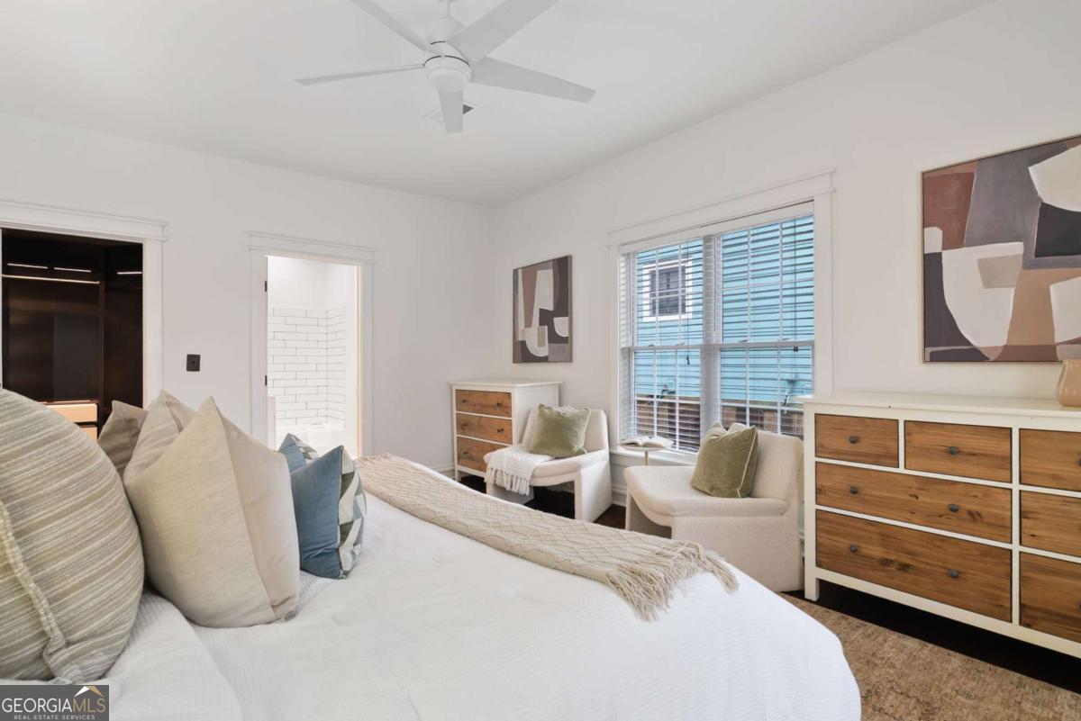 715 Woodson Street SE