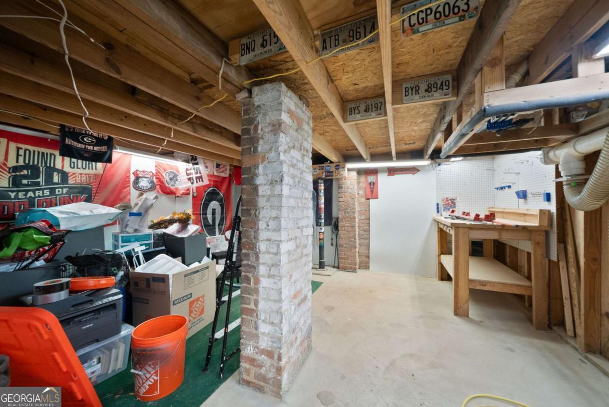 715 Woodson Street SE