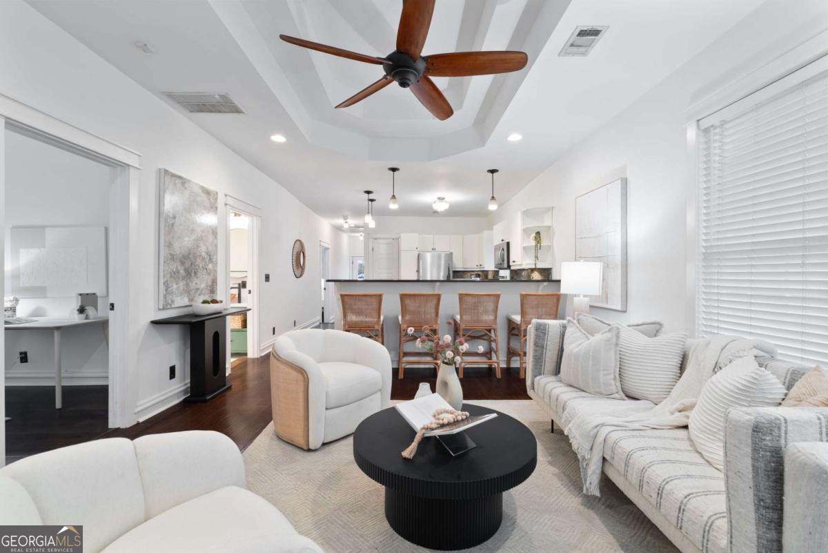 715 Woodson Street SE