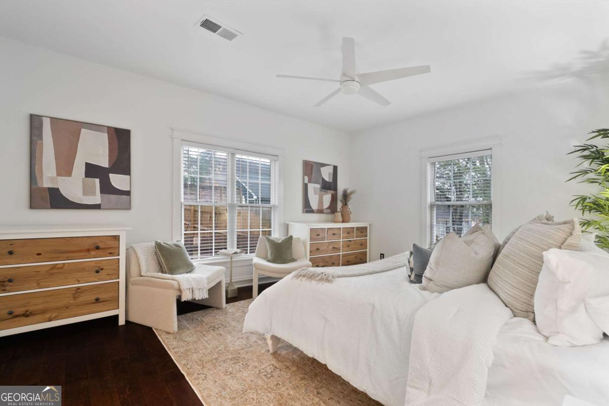 715 Woodson Street SE