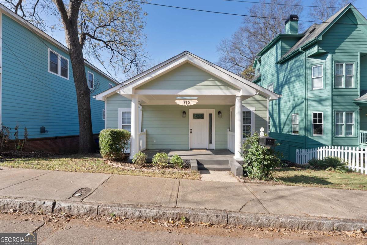 715 Woodson Street SE