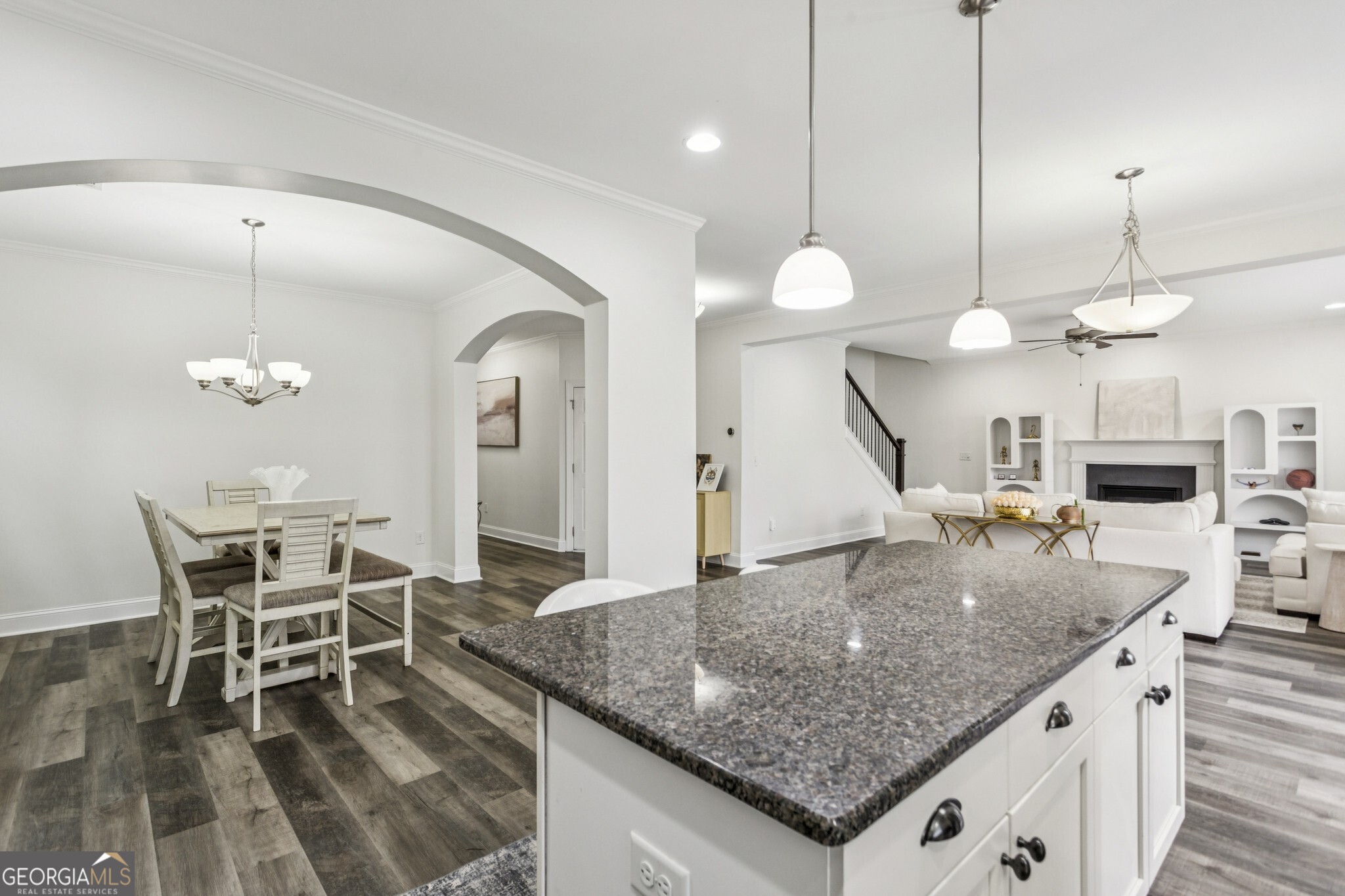 2118 Garrison Way NW