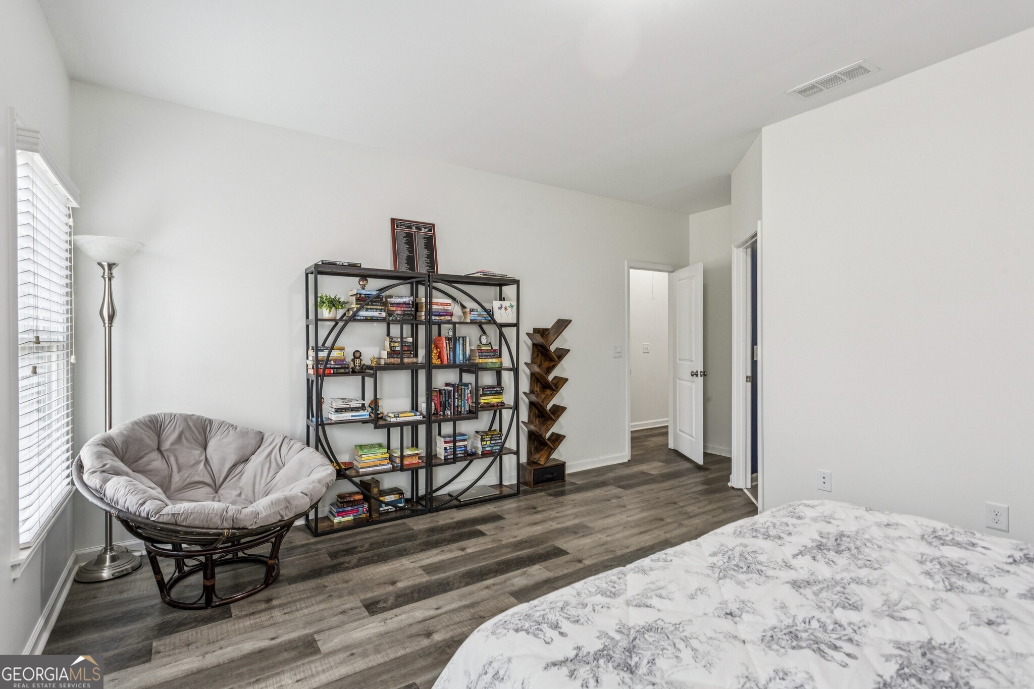 2118 Garrison Way NW