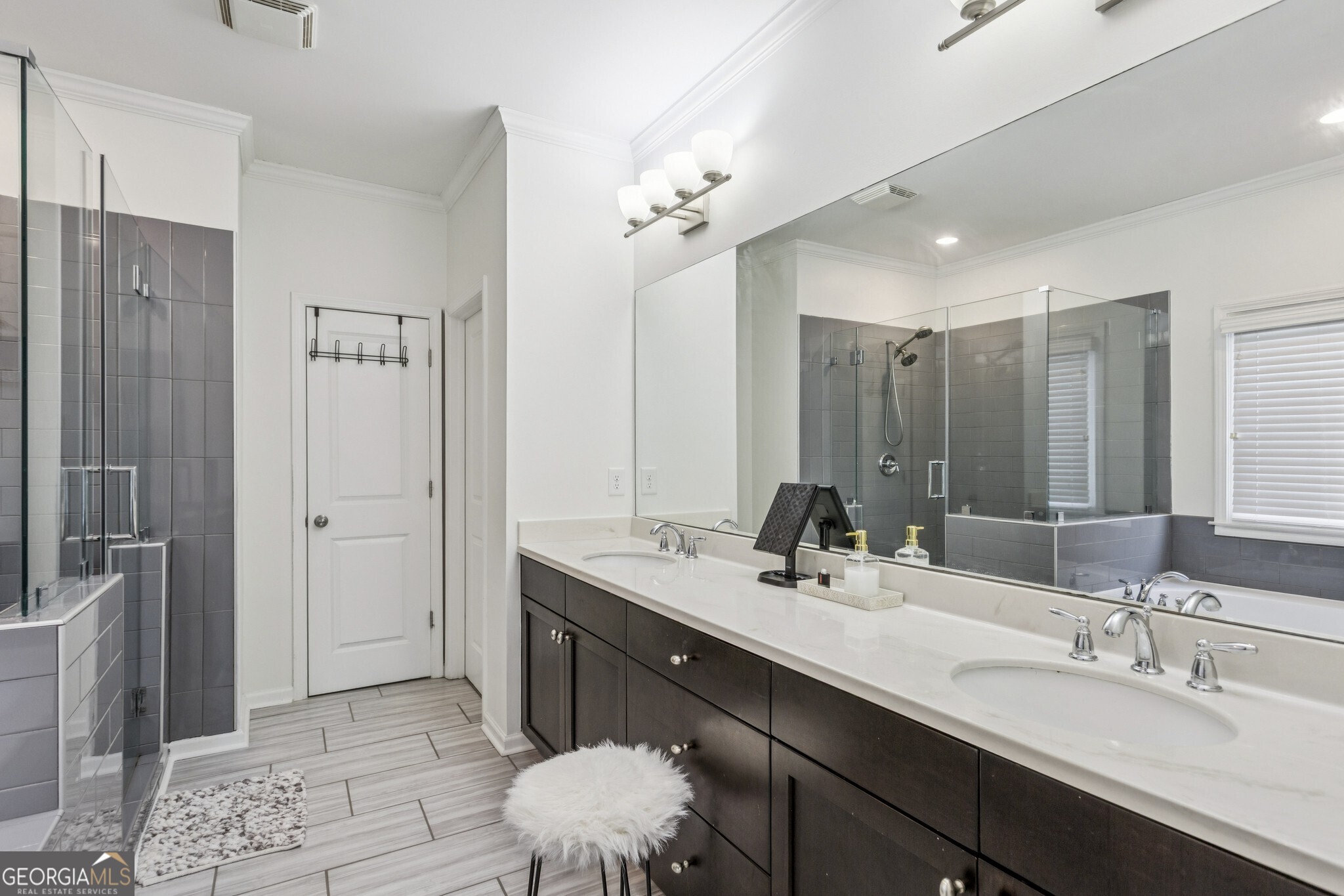 2118 Garrison Way NW