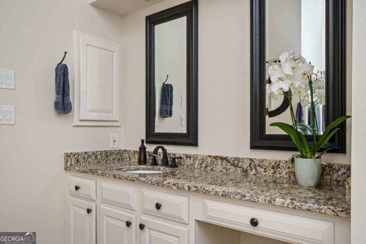 4326 Halifax Terrace NE