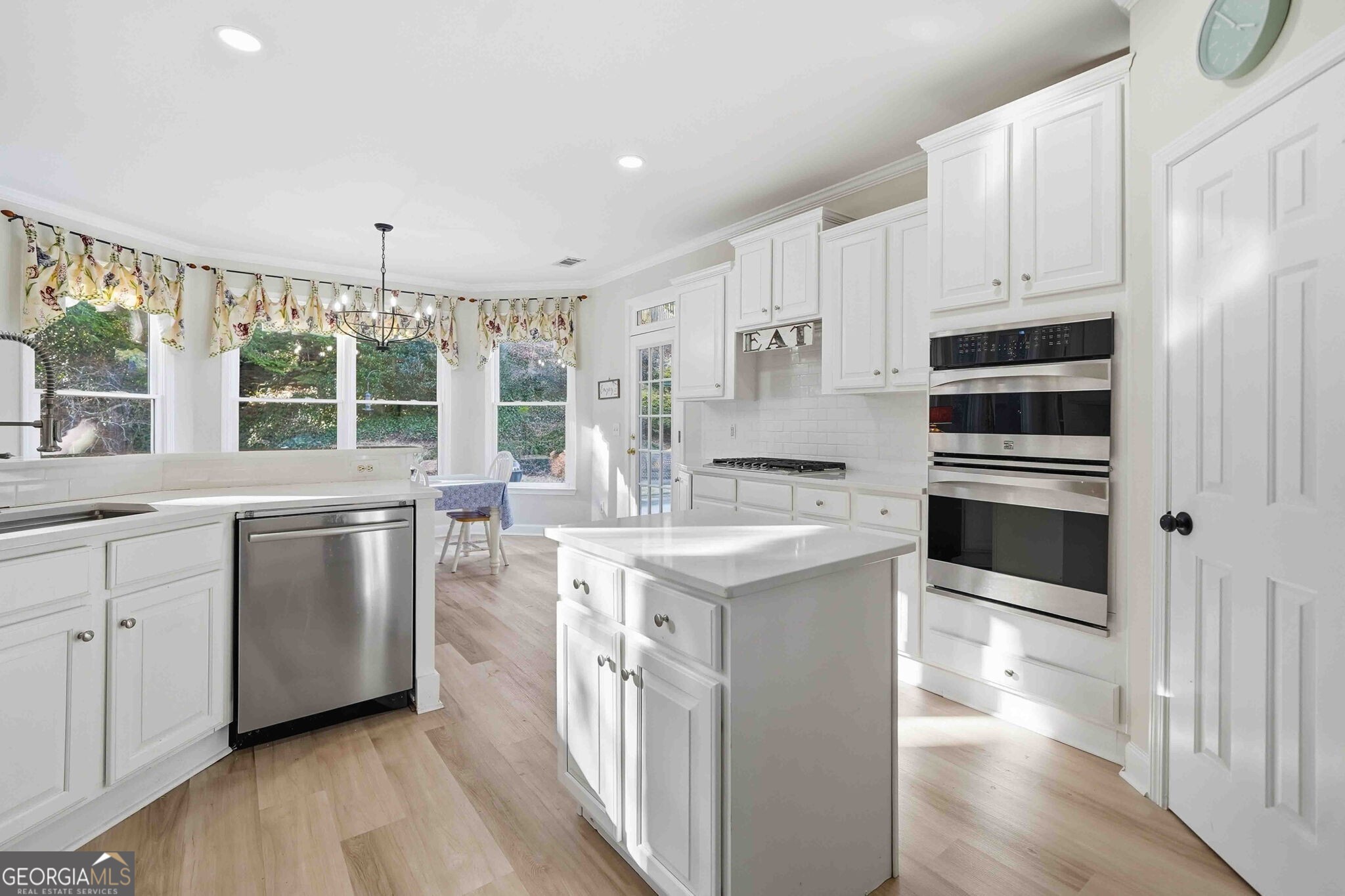 3860 Mantle Ridge Drive