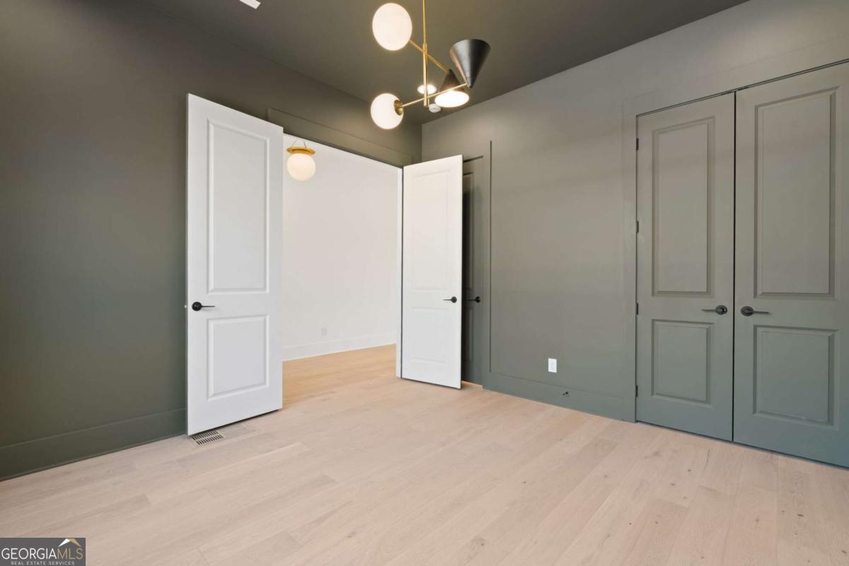 1070 Fleming Street SE