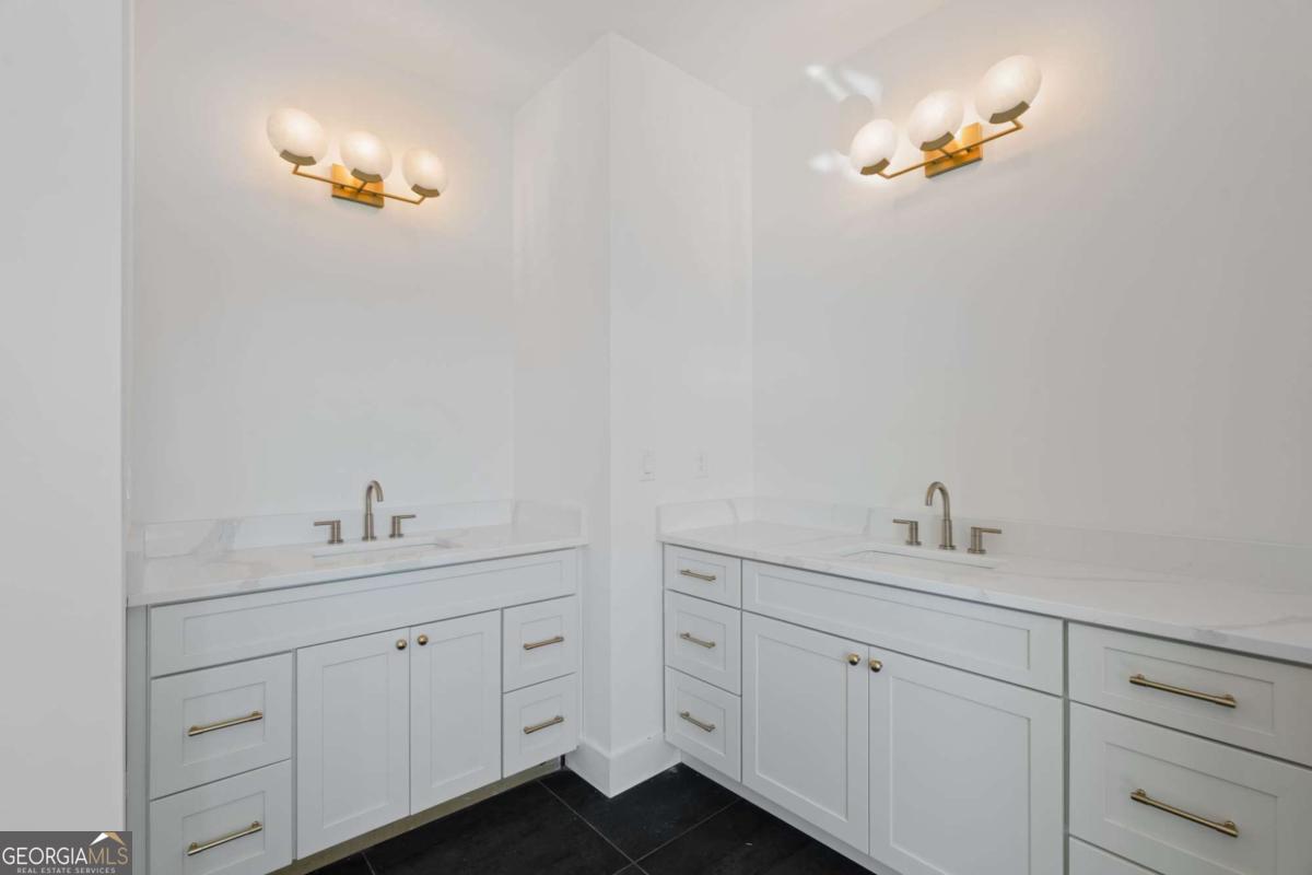 1070 Fleming Street SE