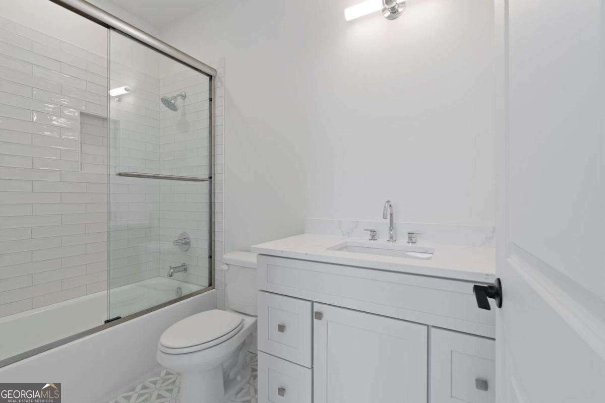 1070 Fleming Street SE