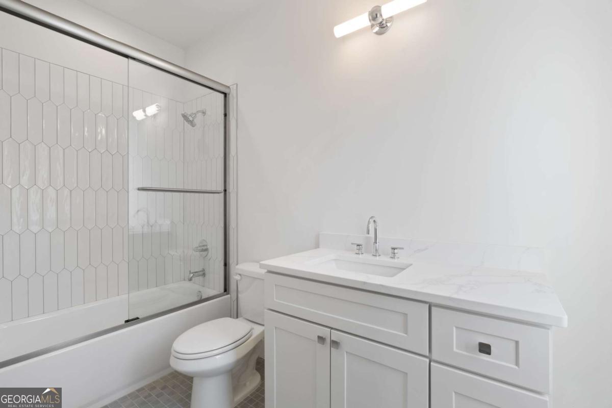 1070 Fleming Street SE